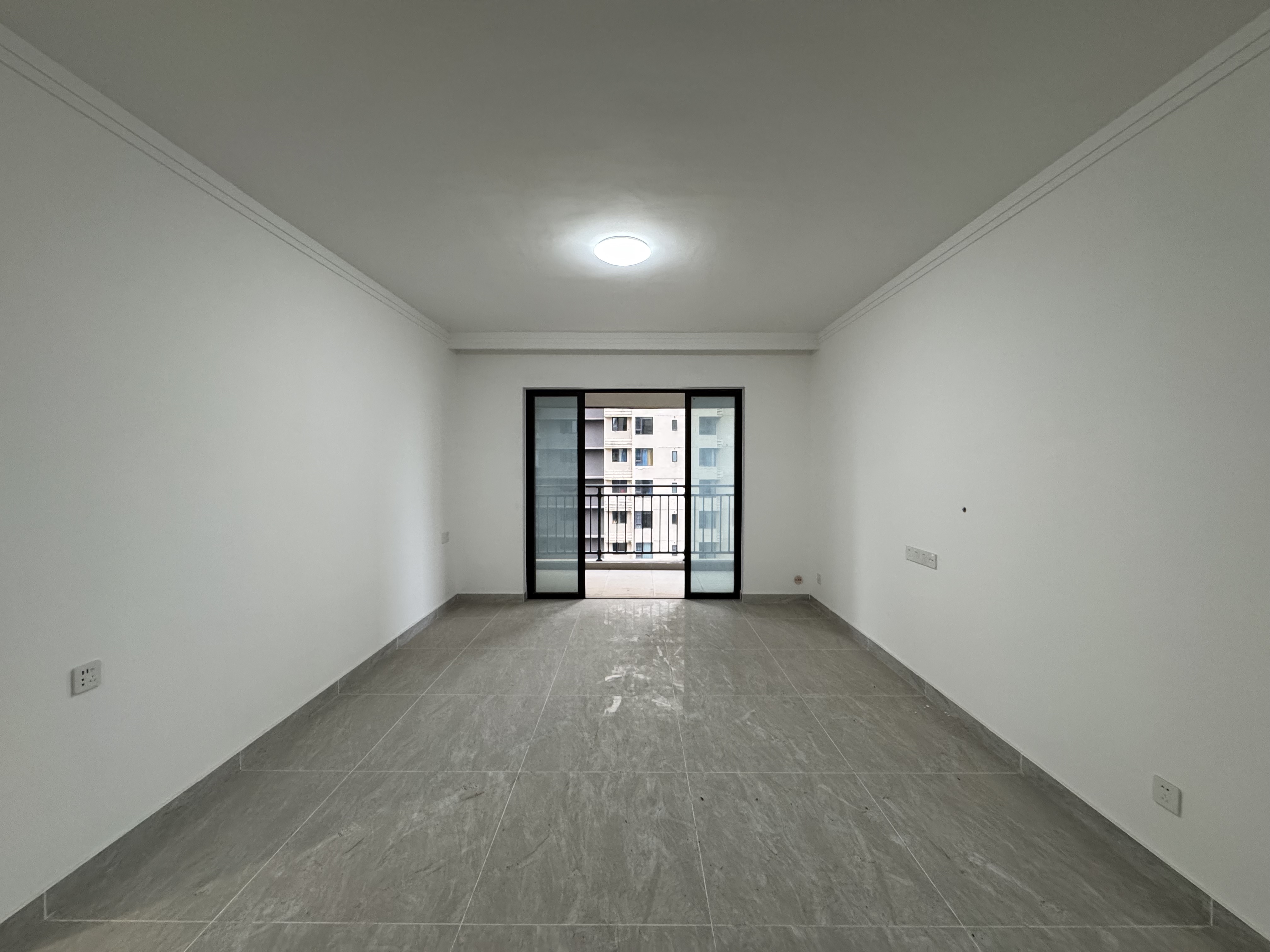 蓝溪谷 5室2厅2卫 80.0万 蓝溪谷 5室2厅2卫 80.0万室内图