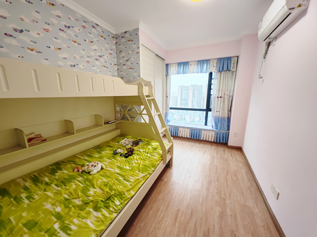 大江观邸-富基花园 4室2厅1卫 80.0万 大江观邸-富基花园 4室2厅1卫 80.0万室内图