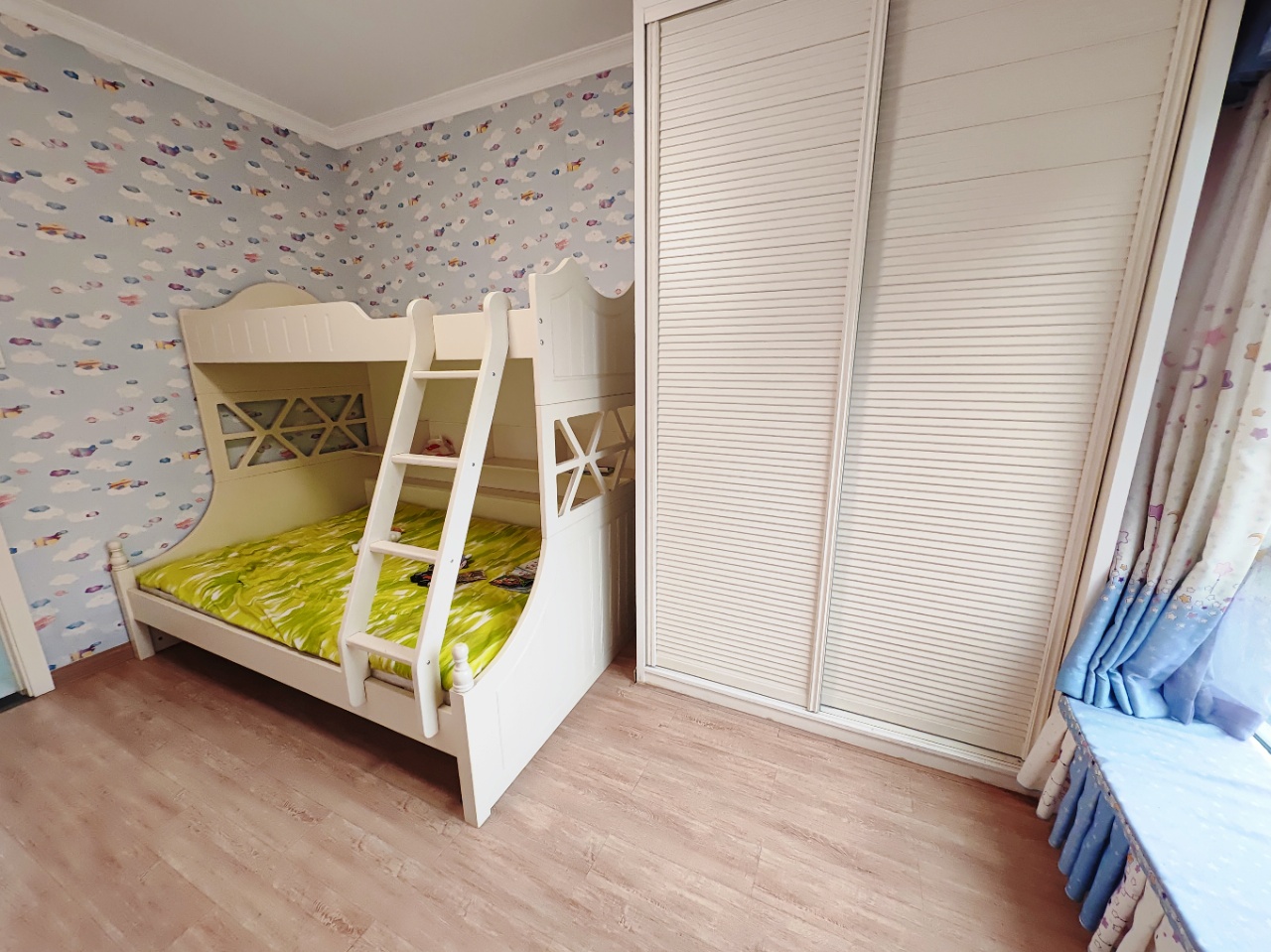 大江观邸-富基花园 4室2厅1卫 80.0万 大江观邸-富基花园 4室2厅1卫 80.0万室内图