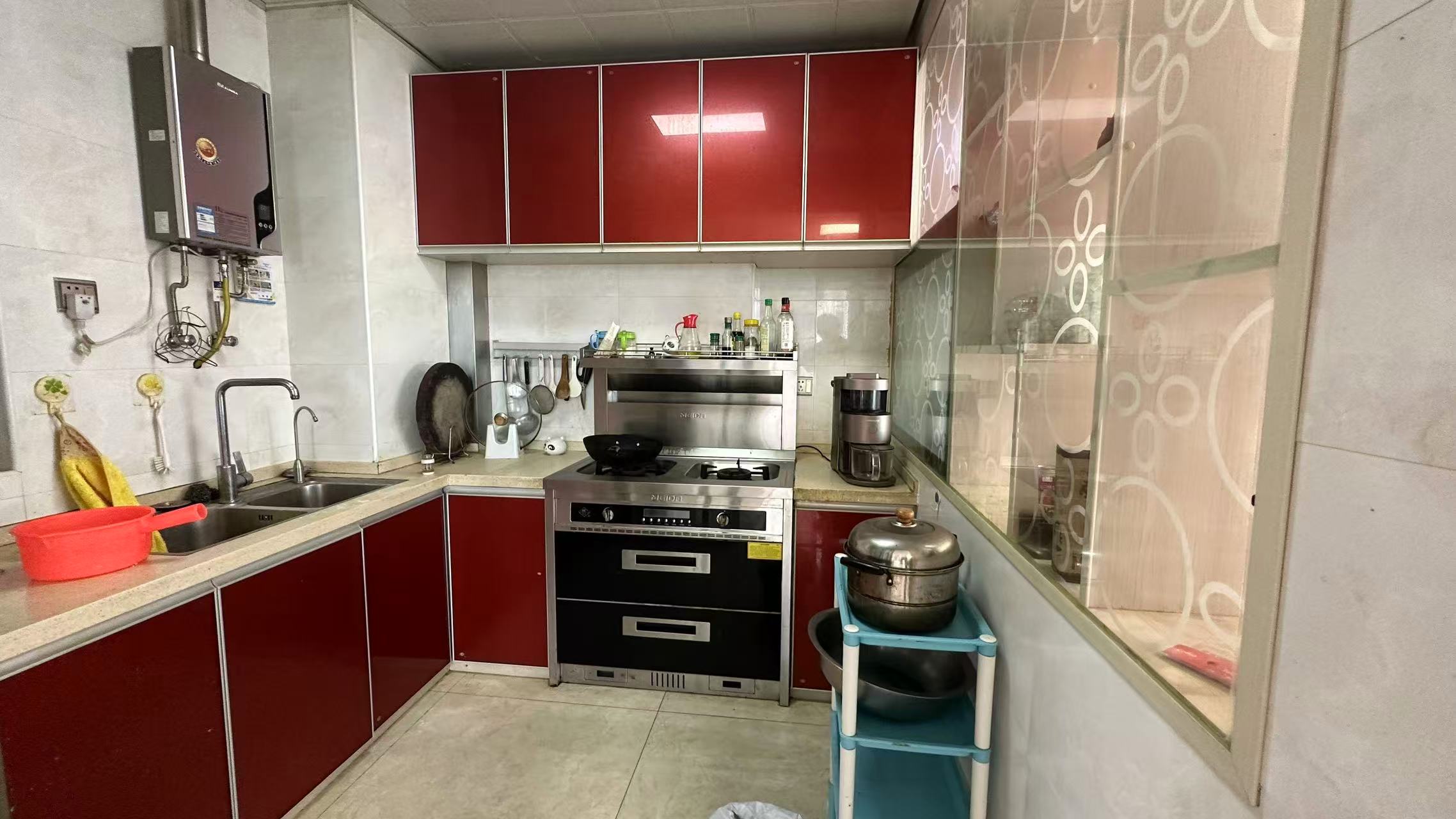 泰山公馆  3室2厅2卫    70.0万室内图