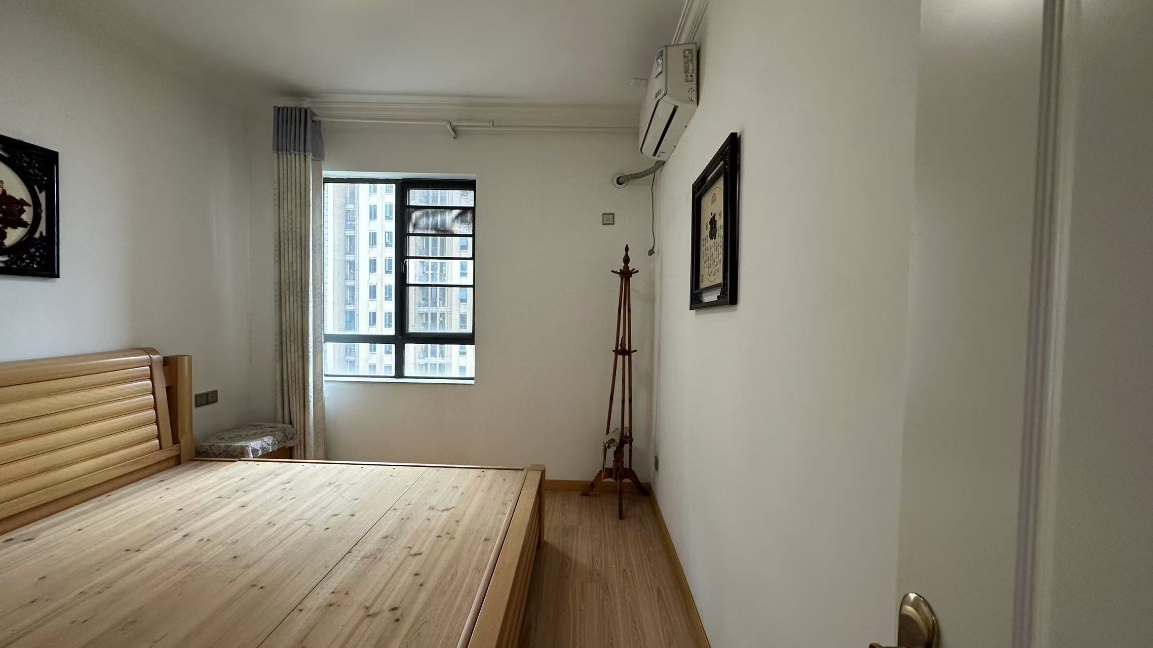 泰山公馆  3室2厅2卫    70.0万室内图