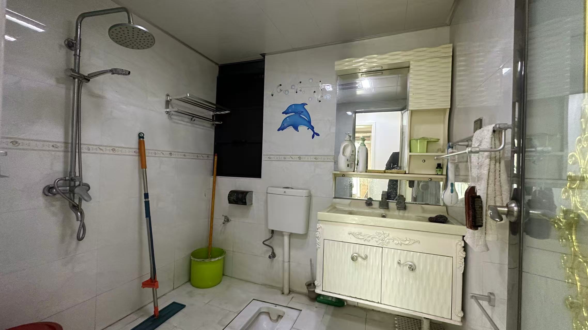 泰山公馆  3室2厅2卫    70.0万室内图