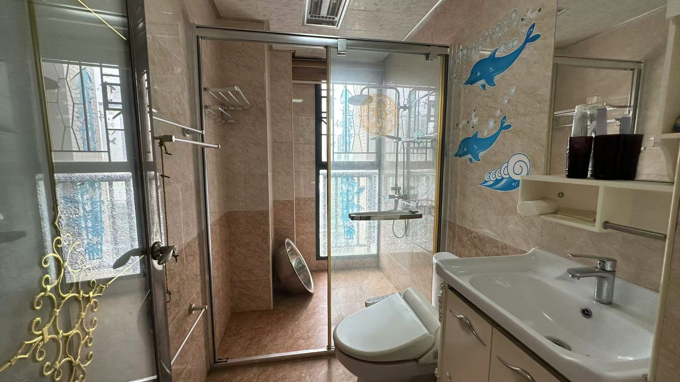 泰山公馆 3室2厅2卫 70.0万 泰山公馆 3室2厅2卫 70.0万室内图