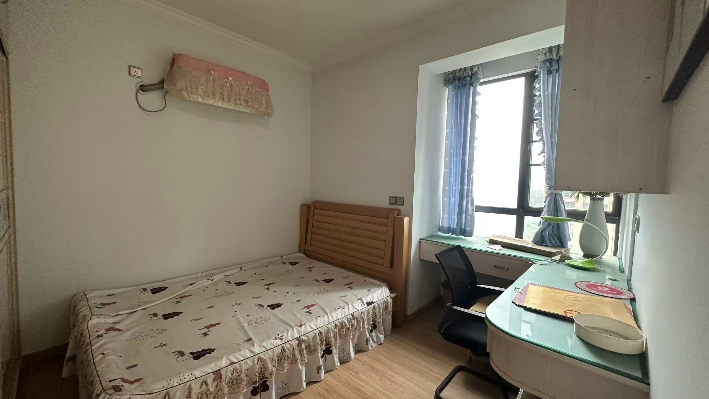 泰山公馆  3室2厅2卫    70.0万室内图