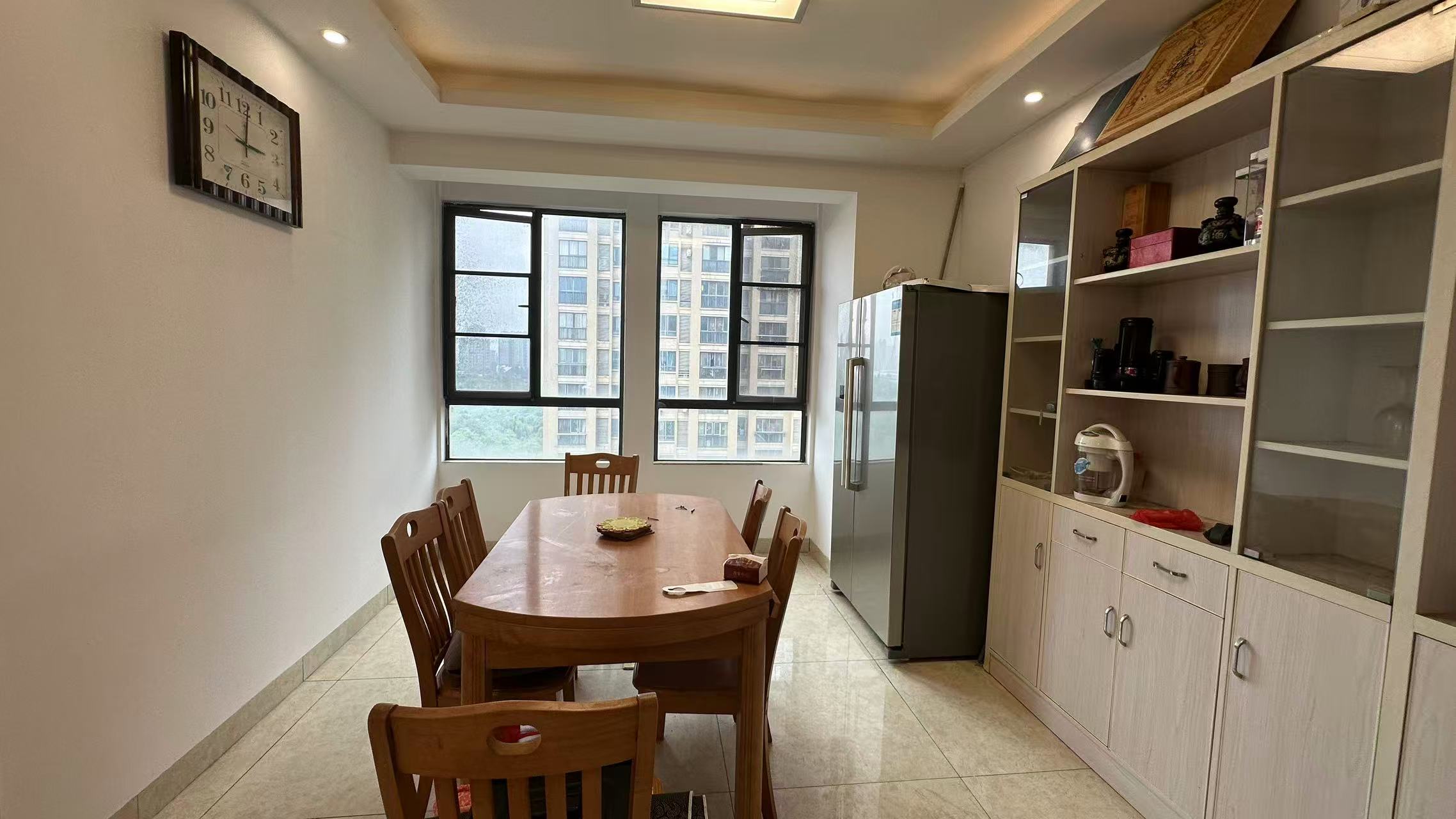 泰山公馆 3室2厅2卫 70.0万 泰山公馆 3室2厅2卫 70.0万室内图