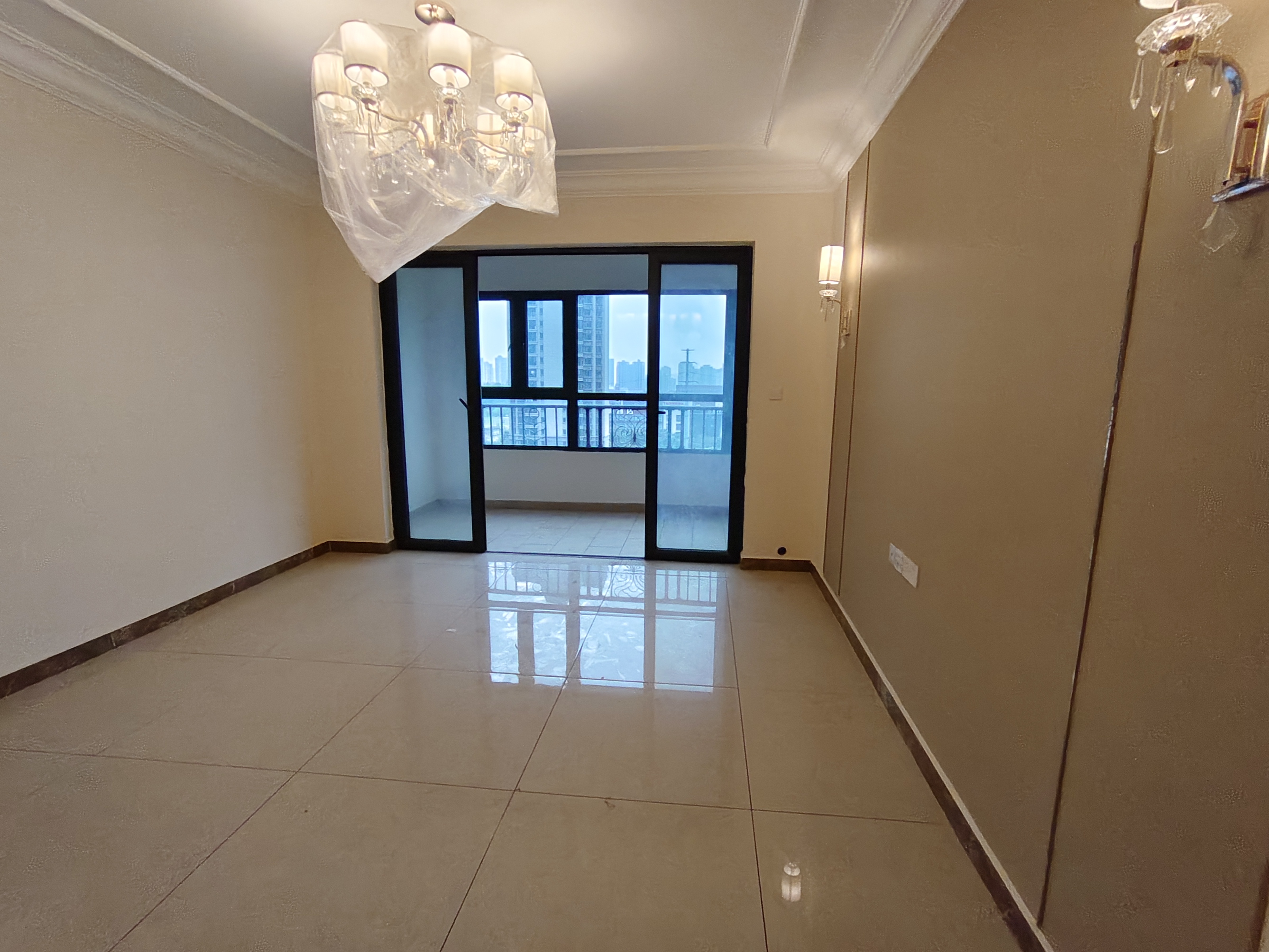 恒大华府 3室2厅2卫 98.8万 恒大华府 3室2厅2卫 98.8万室内图