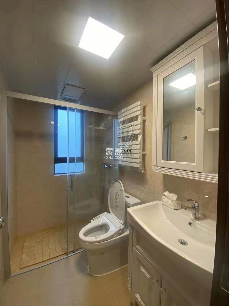 富力碧桂园衡中心 4室2厅2卫 3980.0元/月 富力碧桂园衡中心 4室2厅2卫 3980.0元/月室内图