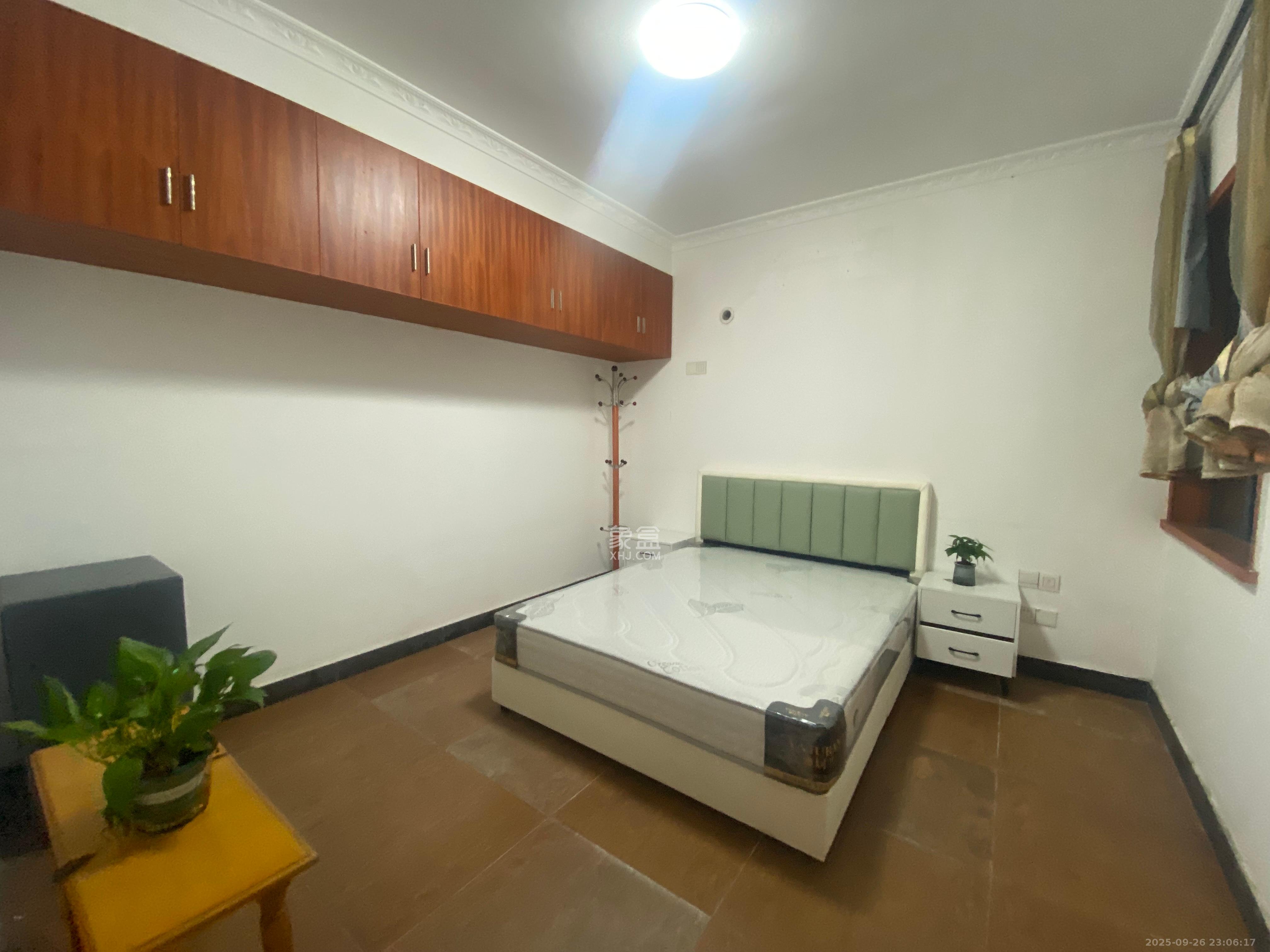 圭塘三小区 1室0厅0卫 1600.0元/月 圭塘三小区 1室0厅0卫 1600.0元/月室内图