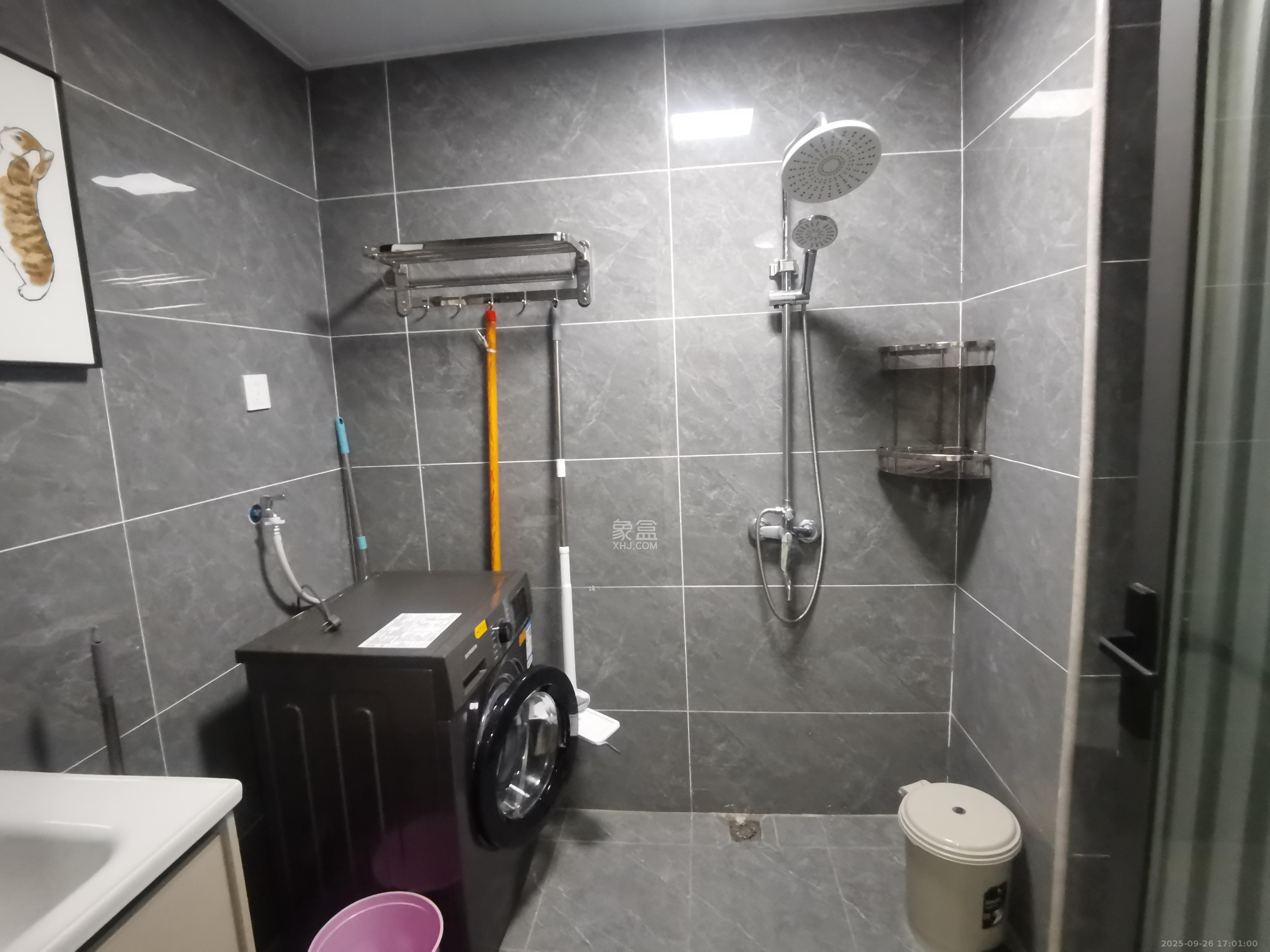 华润置地中心 1室1厅1卫 2000.0元/月 华润置地中心 1室1厅1卫 2000.0元/月室内图