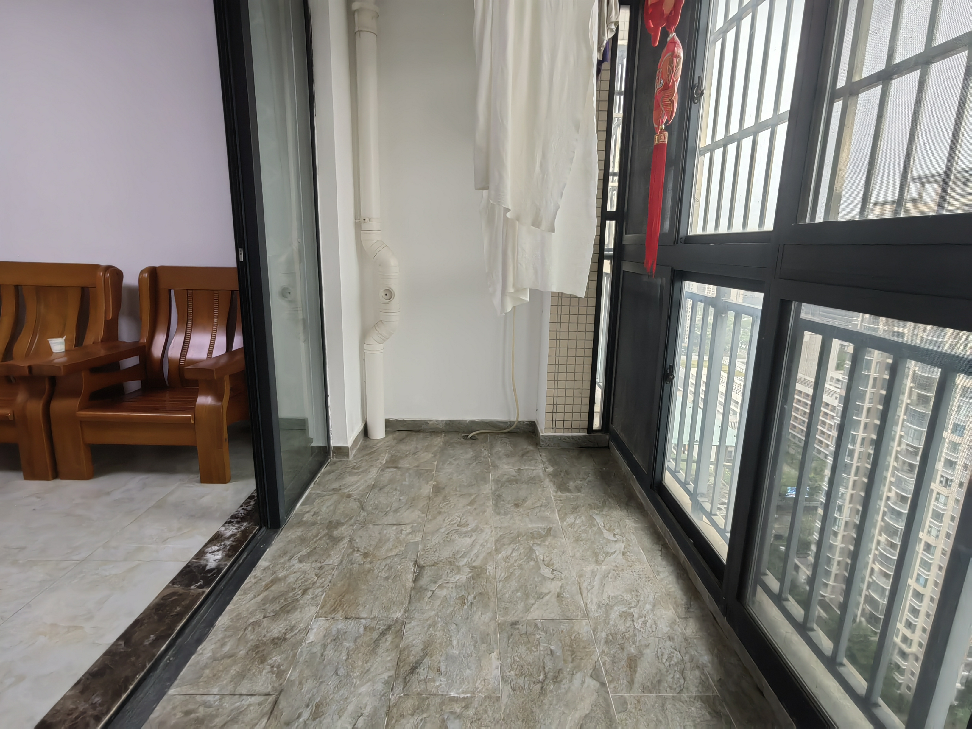 五源河公寓B区 3室2厅2卫 2200.0元/月 五源河公寓B区 3室2厅2卫 2200.0元/月室内图