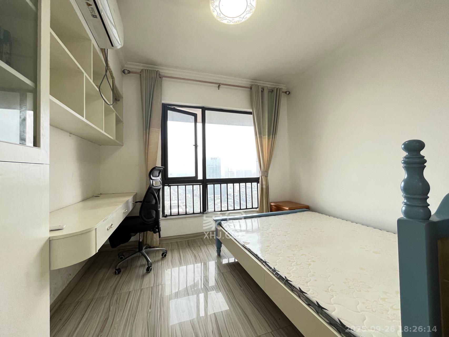 达美D6区  4室2厅2卫   3400.00元/月室内图