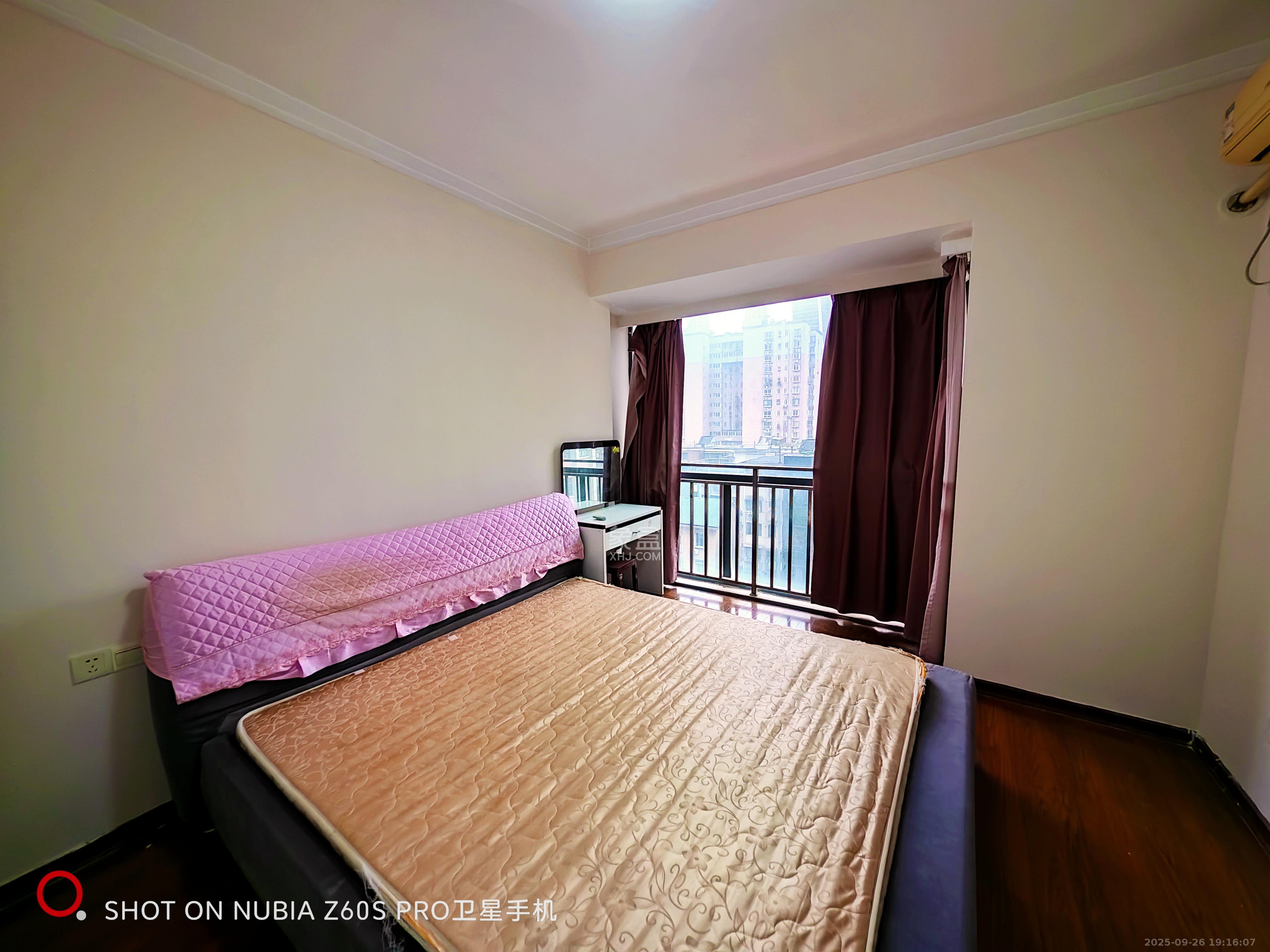 湘域中央  2室1厅1卫    2800.0元/月室内图