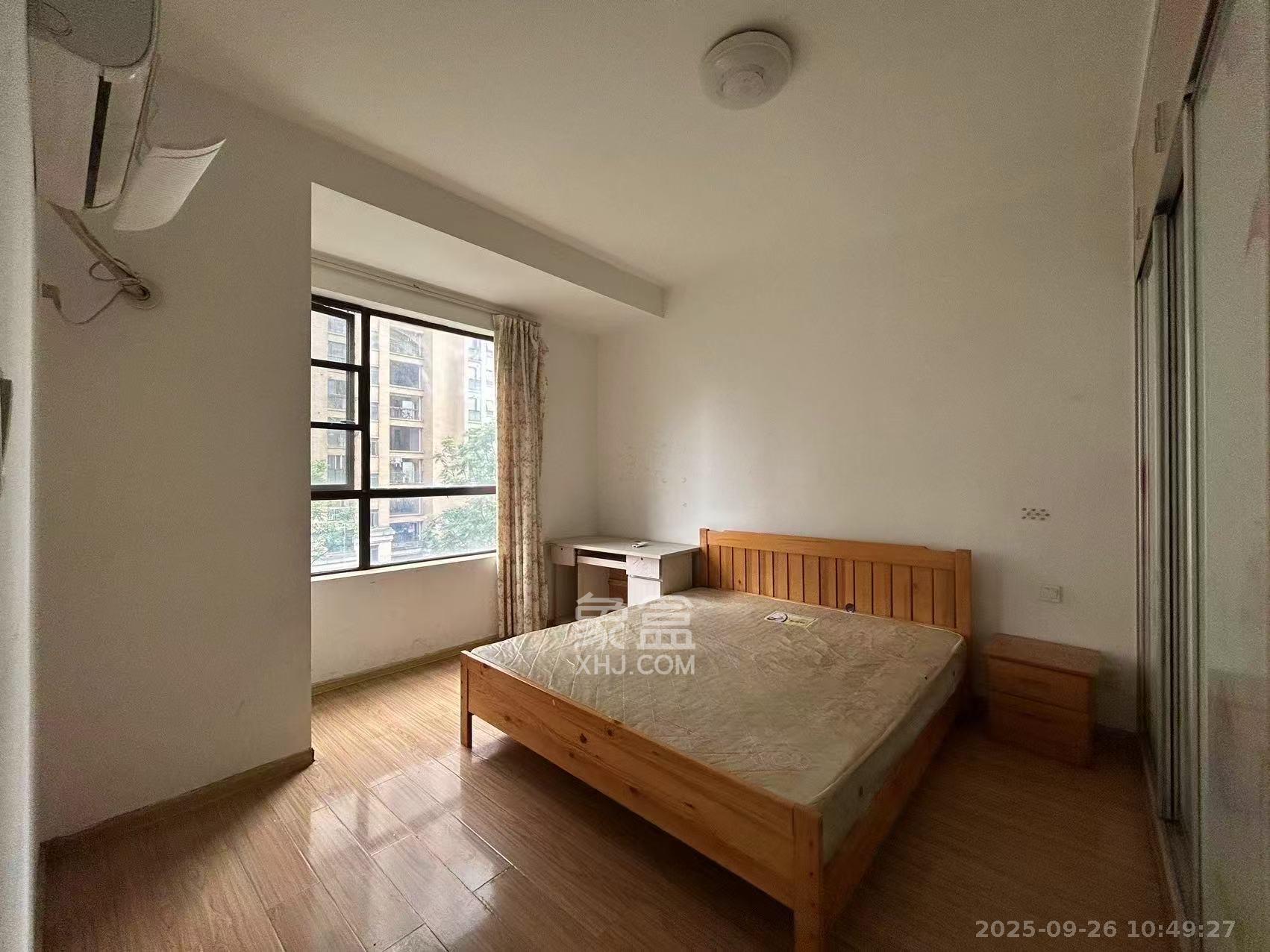 奥林匹克花园贡院一期 3室2厅1卫 1900.0元/月 奥林匹克花园贡院一期 3室2厅1卫 1900.0元/月室内图