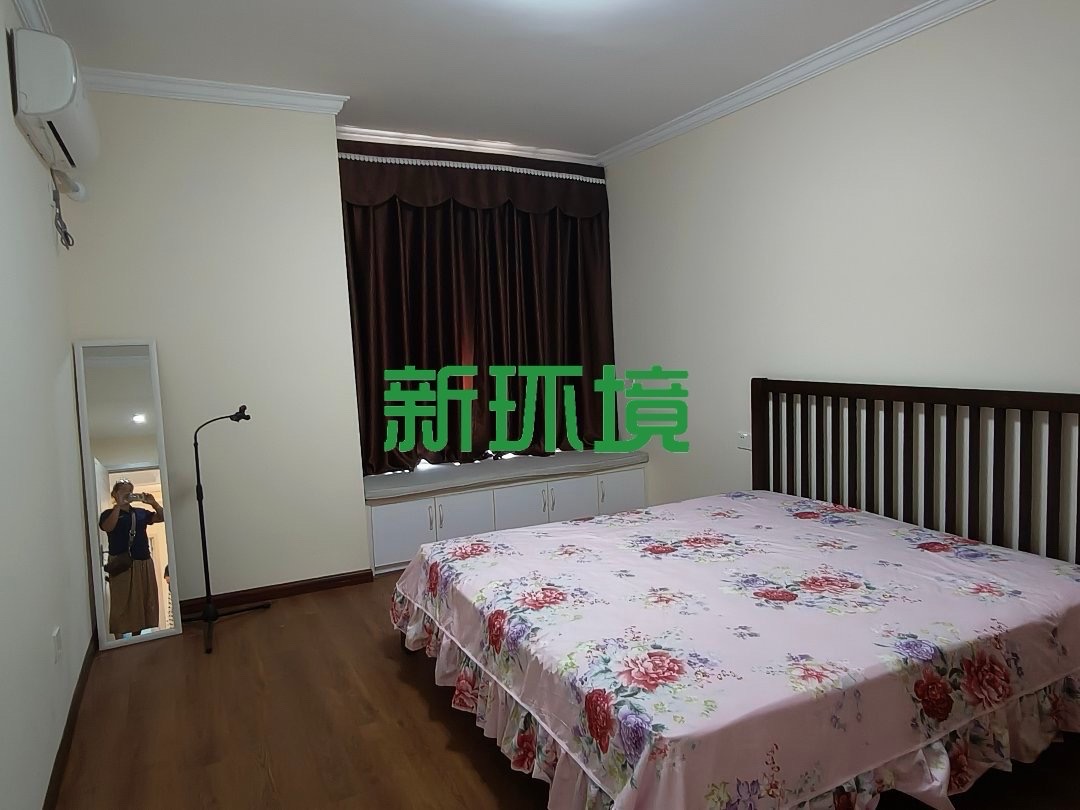 公园世家  3室2厅2卫    2200.0元/月室内图