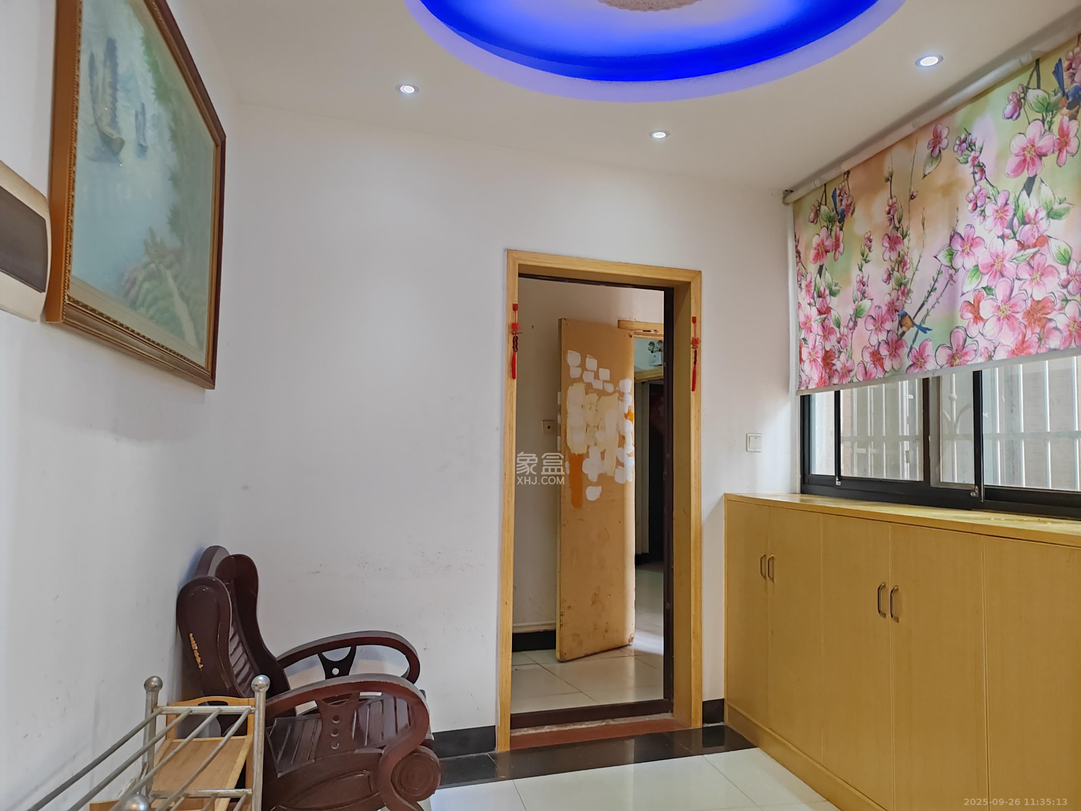 爵士湘 2室2厅1卫 1600.0元/月 爵士湘 2室2厅1卫 1600.0元/月室内图