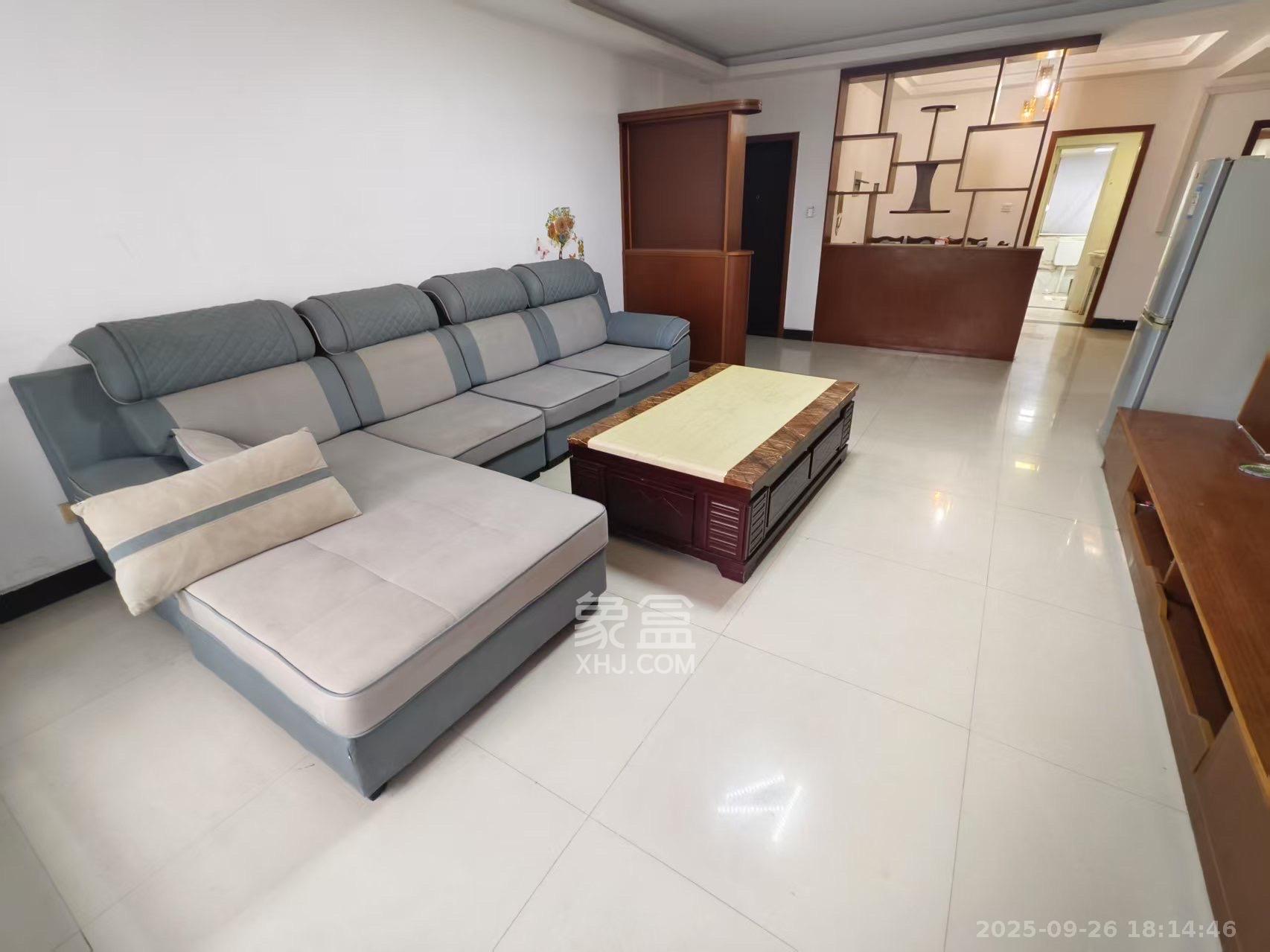 莲湖汽配城 3室2厅1卫 1800.0元/月 莲湖汽配城 3室2厅1卫 1800.0元/月室内图