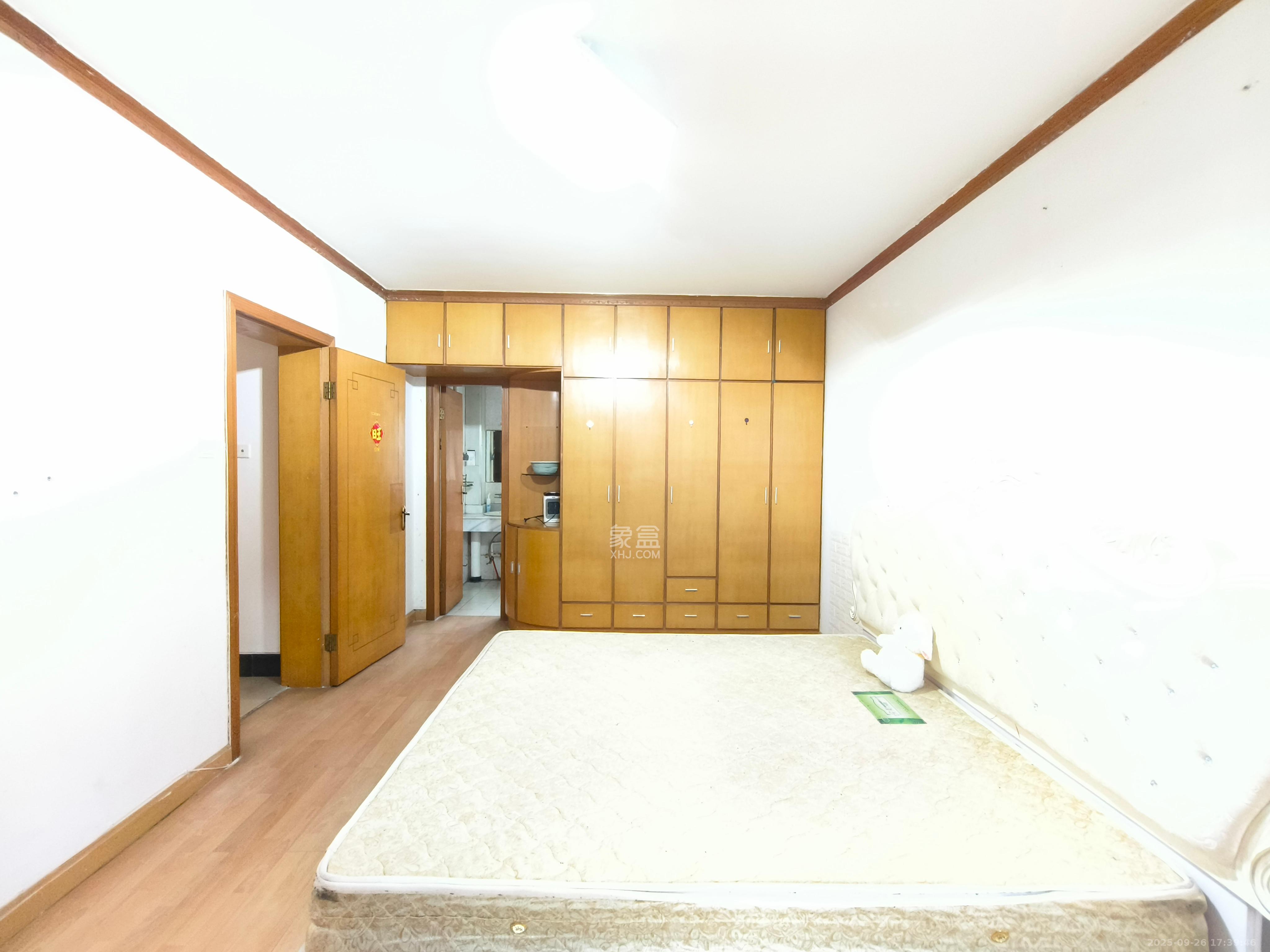 佘家塘、富雅里散盘 3室2厅2卫 2600.0元/月 佘家塘、富雅里散盘 3室2厅2卫 2600.0元/月室内图