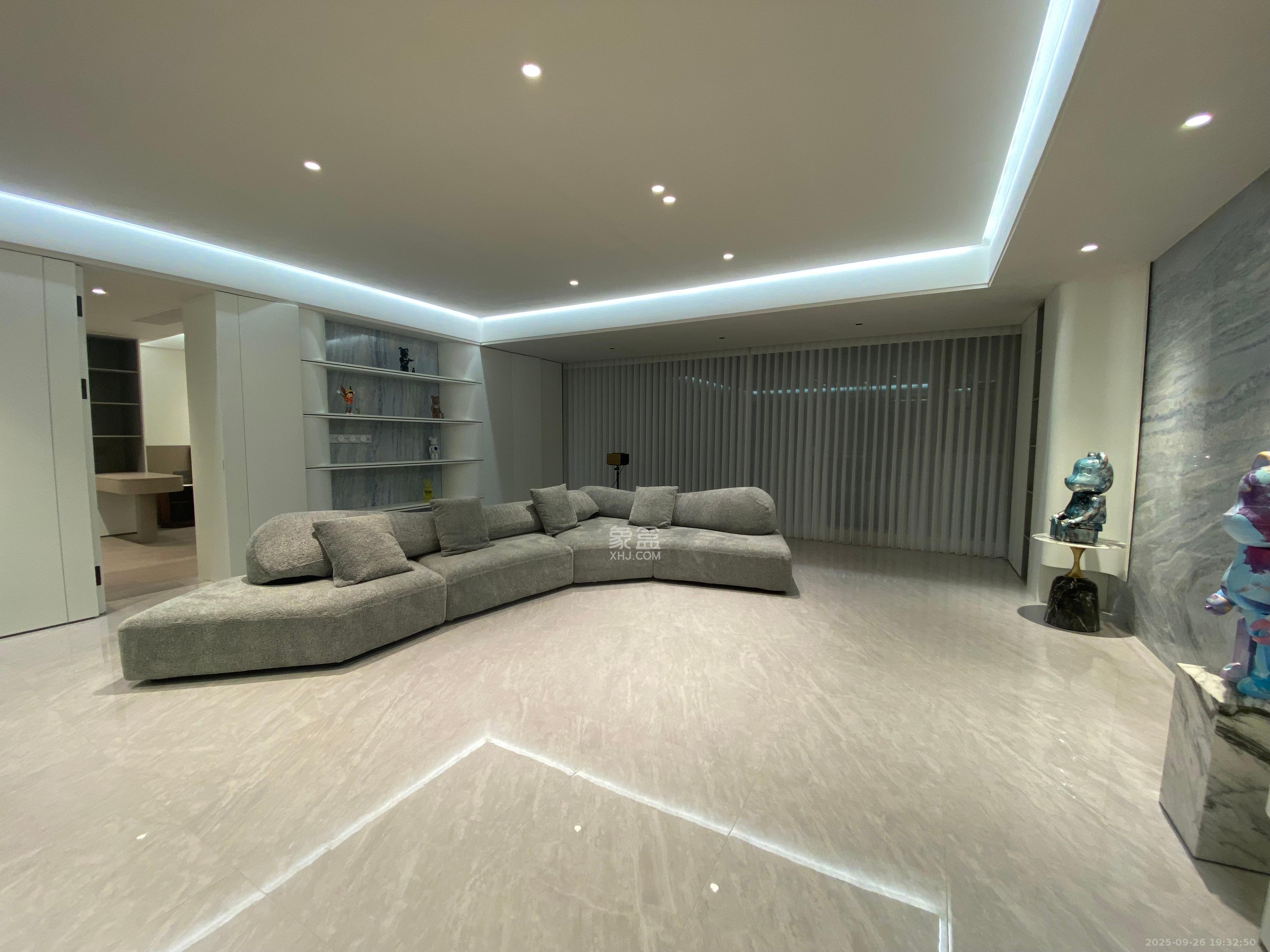 招商蛇口滨江境  4室2厅3卫    13000.0元/月室内图