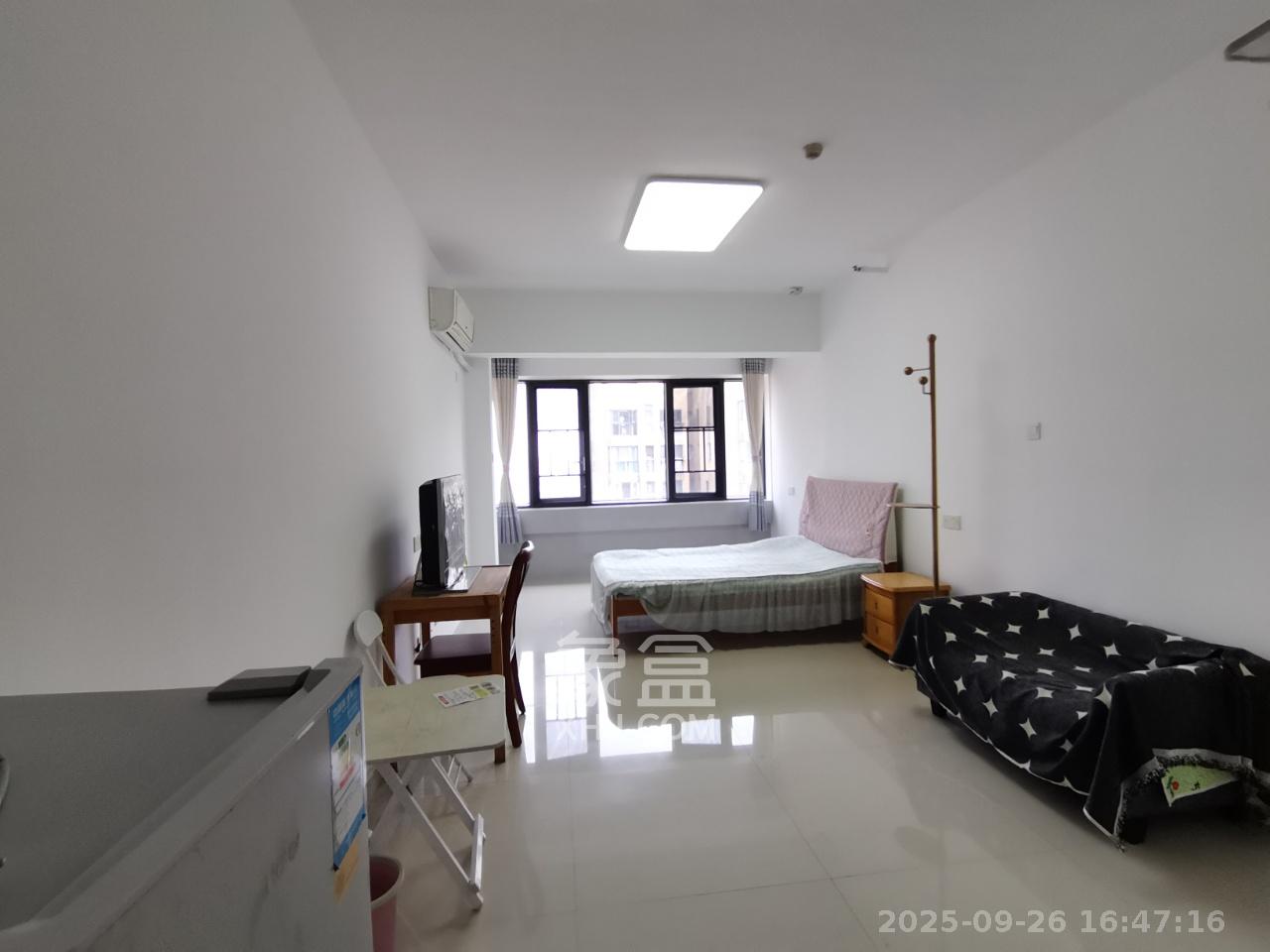 万博汇  1室1厅1卫    1400.0元/月 万博汇  1室1厅1卫    1400.0元/月