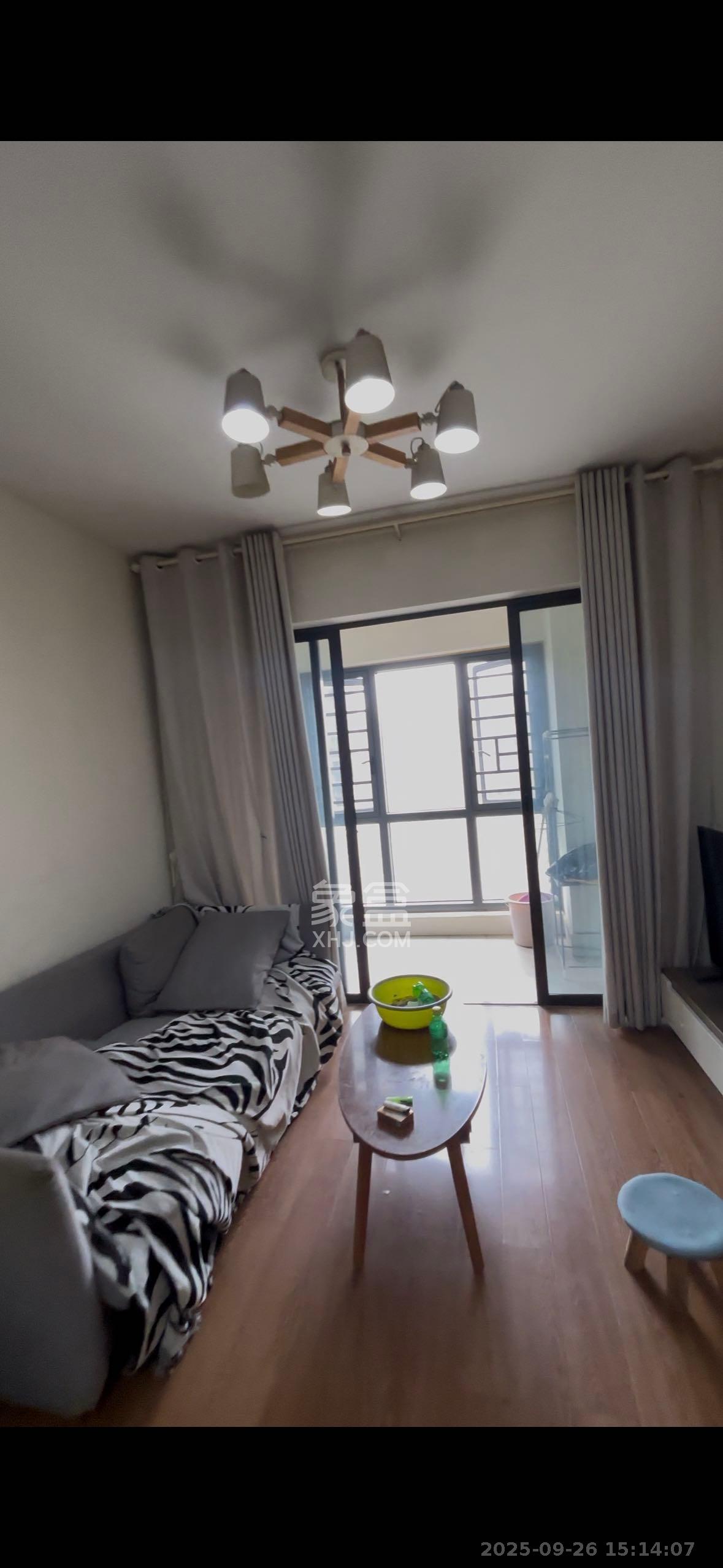 卓越蔚蓝城邦  3室1厅1卫    1600.0元/月 卓越蔚蓝城邦  3室1厅1卫    1600.0元/月