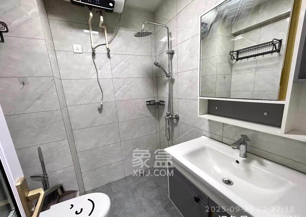 欣隆居 1室1厅1卫 1700.0元/月 欣隆居 1室1厅1卫 1700.0元/月室内图