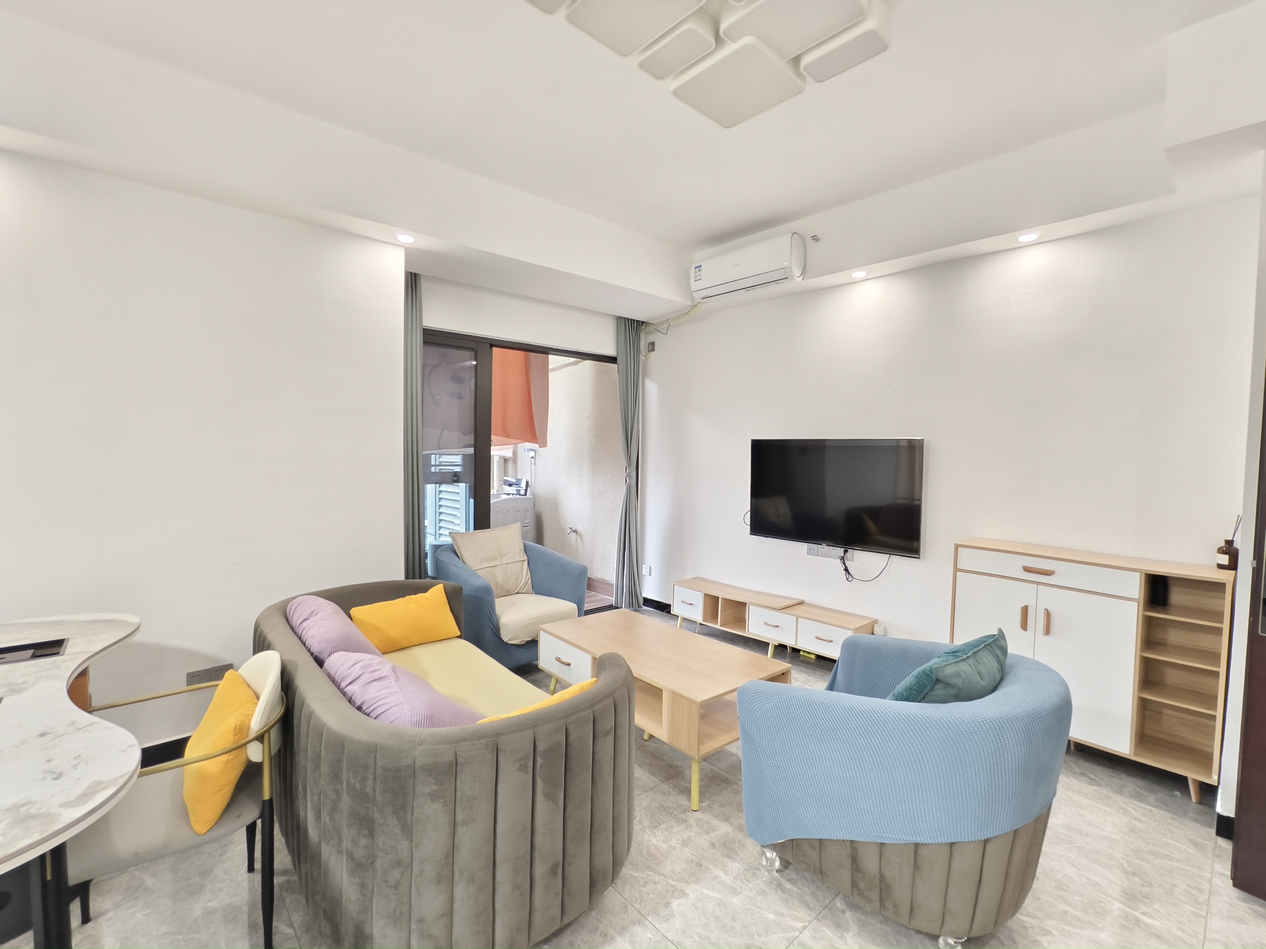 华润中心 2室2厅1卫 4000.0元/月 华润中心 2室2厅1卫 4000.0元/月室内图