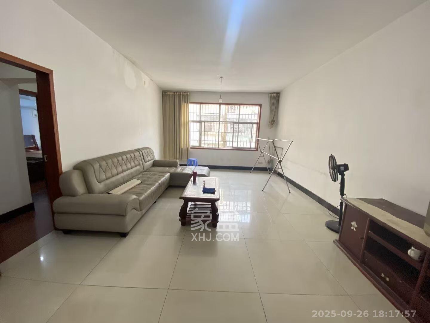 星沙六区 3室2厅2卫 1400.0元/月 星沙六区 3室2厅2卫 1400.0元/月室内图