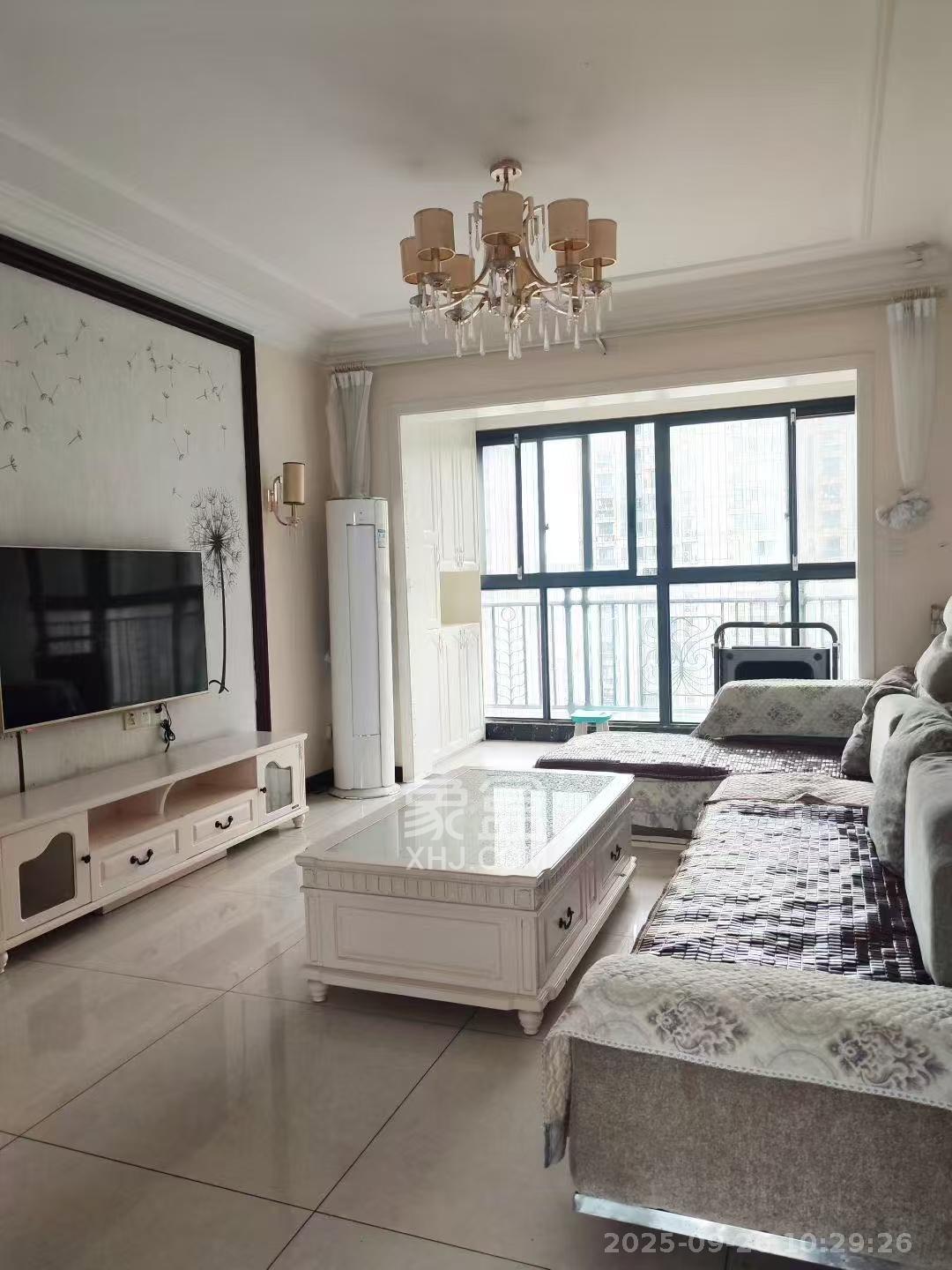 恒大江湾  3室2厅1卫    2400.0元/月 恒大江湾  3室2厅1卫    2400.0元/月