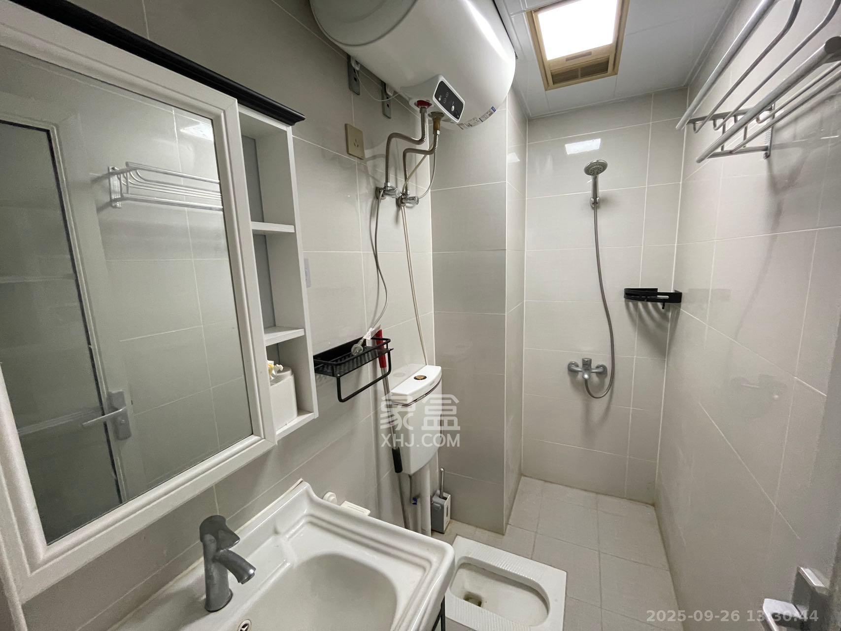 复地星光天地 1室0厅0卫 1700.0元/月 复地星光天地 1室0厅0卫 1700.0元/月室内图