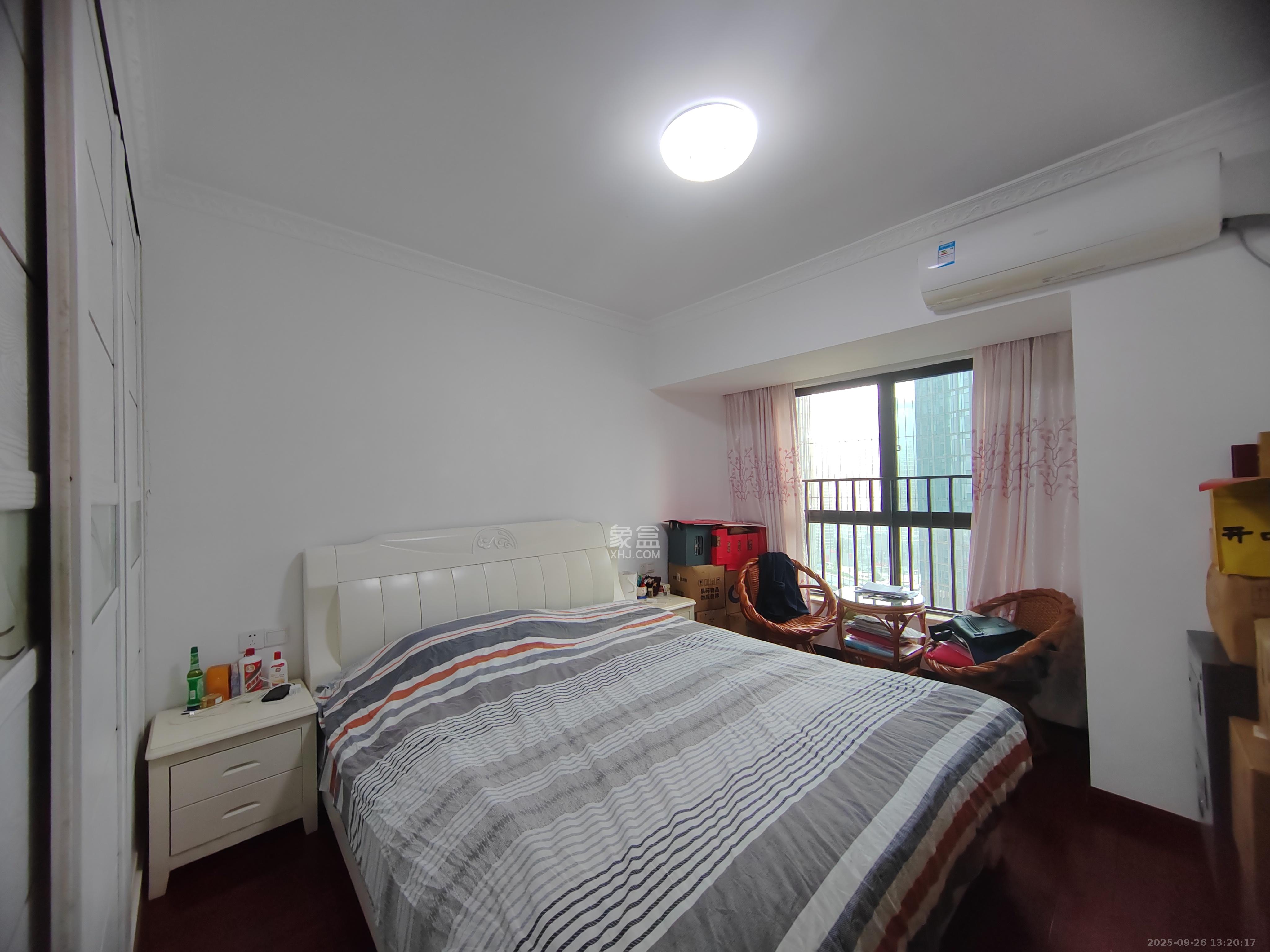 绿地中央广场 3室2厅1卫 3300.0元/月 绿地中央广场 3室2厅1卫 3300.0元/月室内图