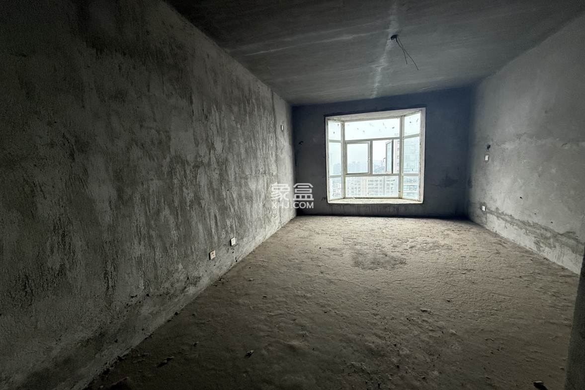 建设鑫苑 4室2厅2卫 90.0万 建设鑫苑 4室2厅2卫 90.0万客厅