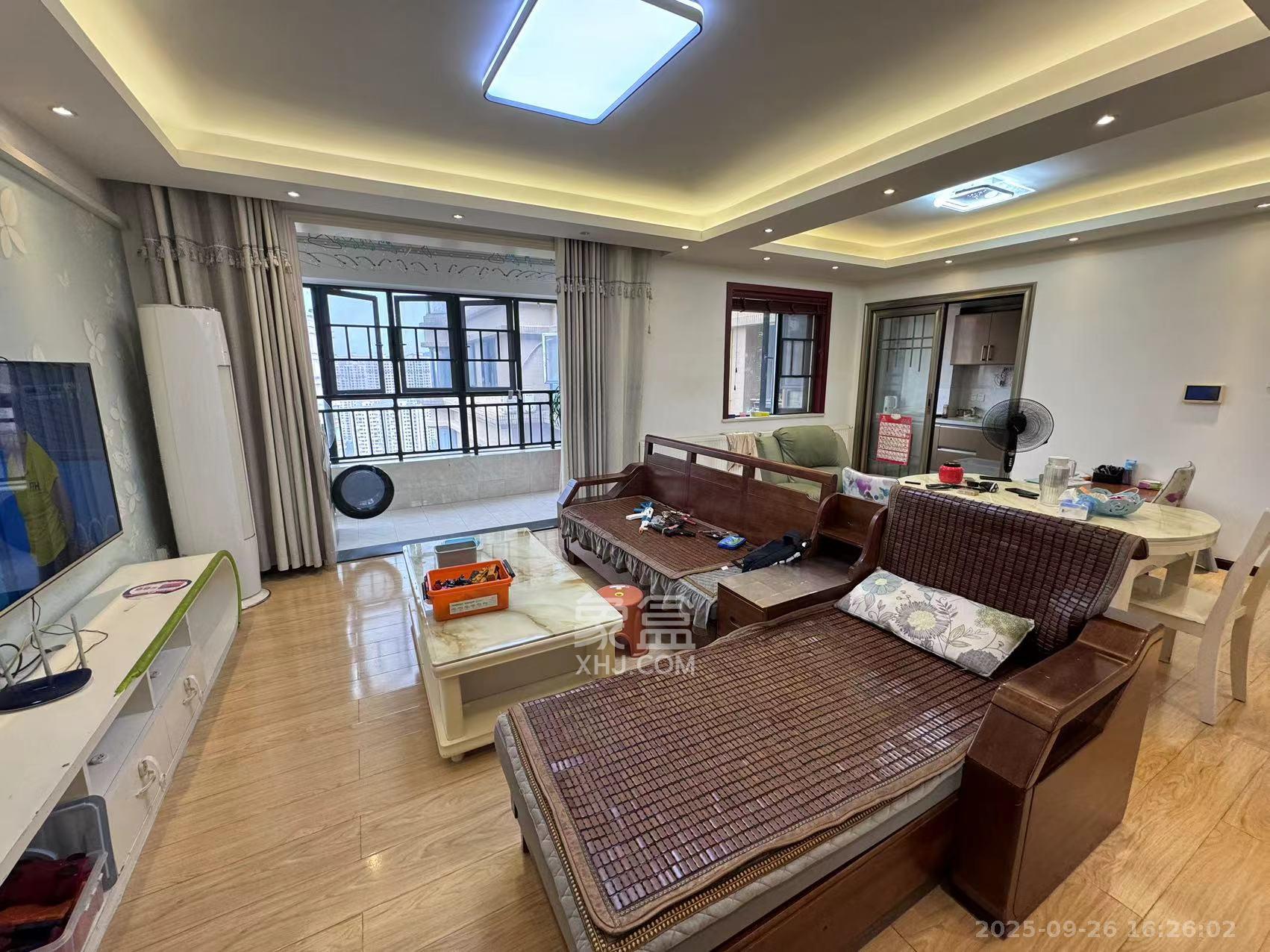 润和之悦（金泽园）  4室2厅2卫    2200.0元/月室内图