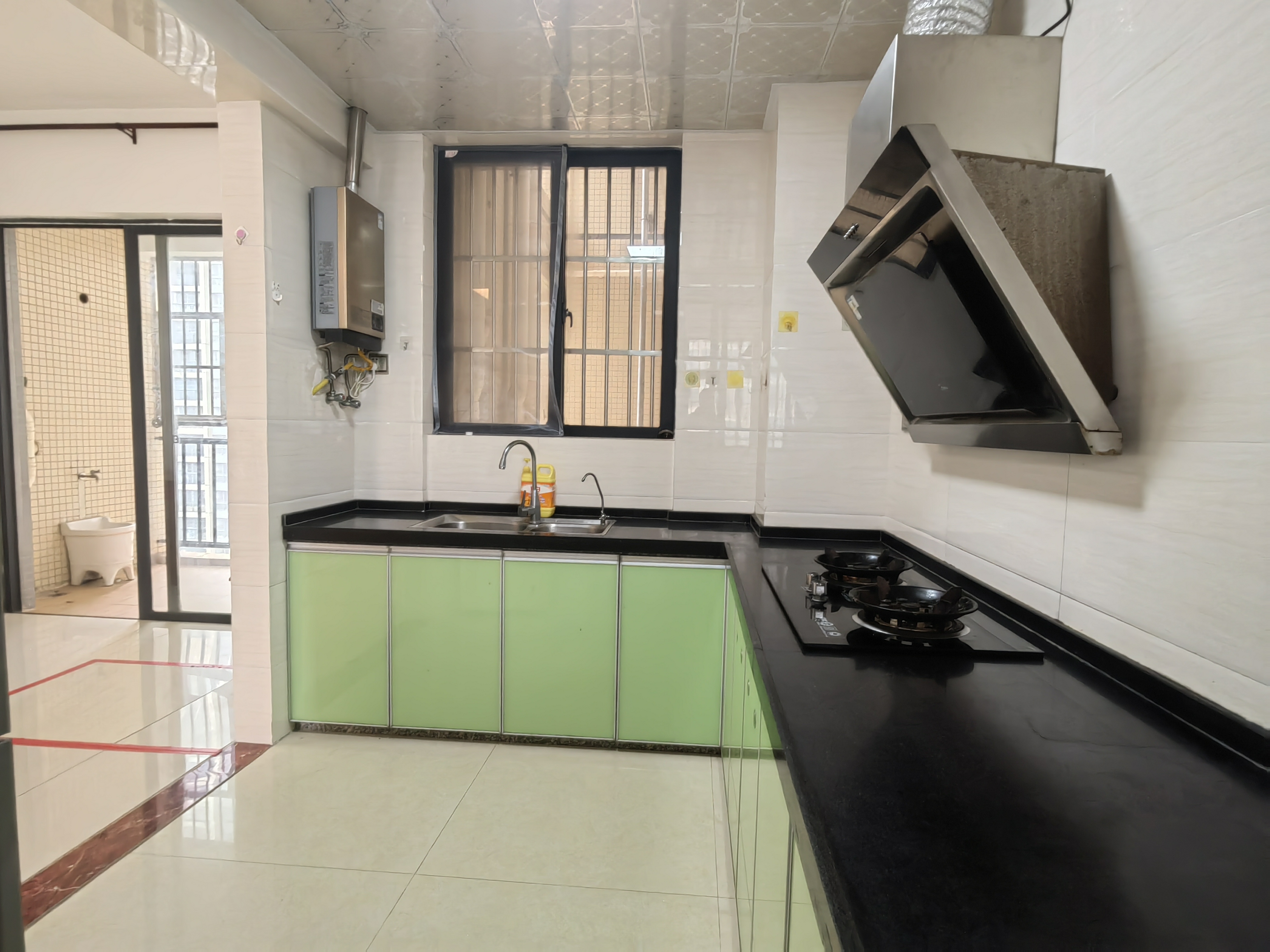 五源河公寓B区 3室2厅2卫 2600.0元/月 五源河公寓B区 3室2厅2卫 2600.0元/月室内图