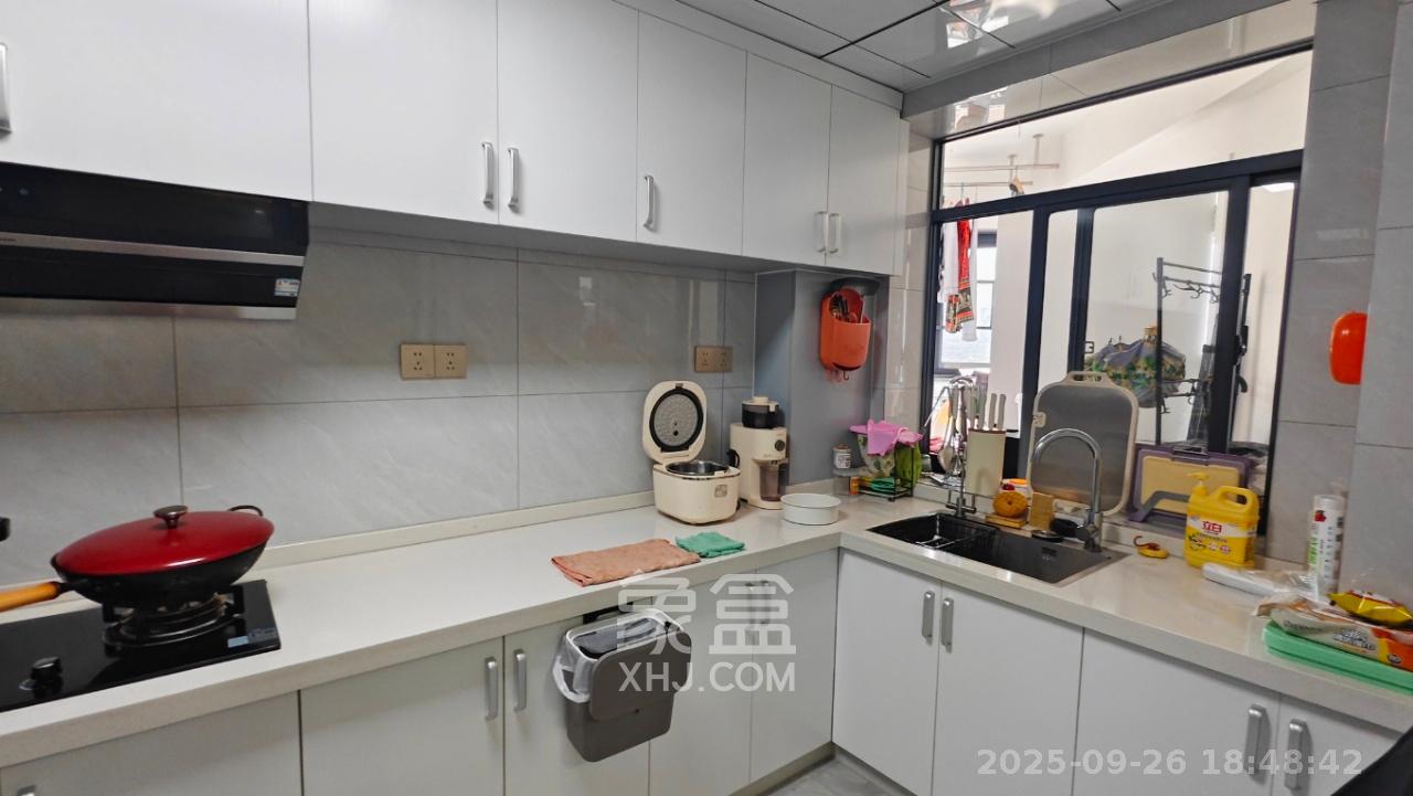 潮宗御苑  4室2厅2卫   14800.00元/月室内图