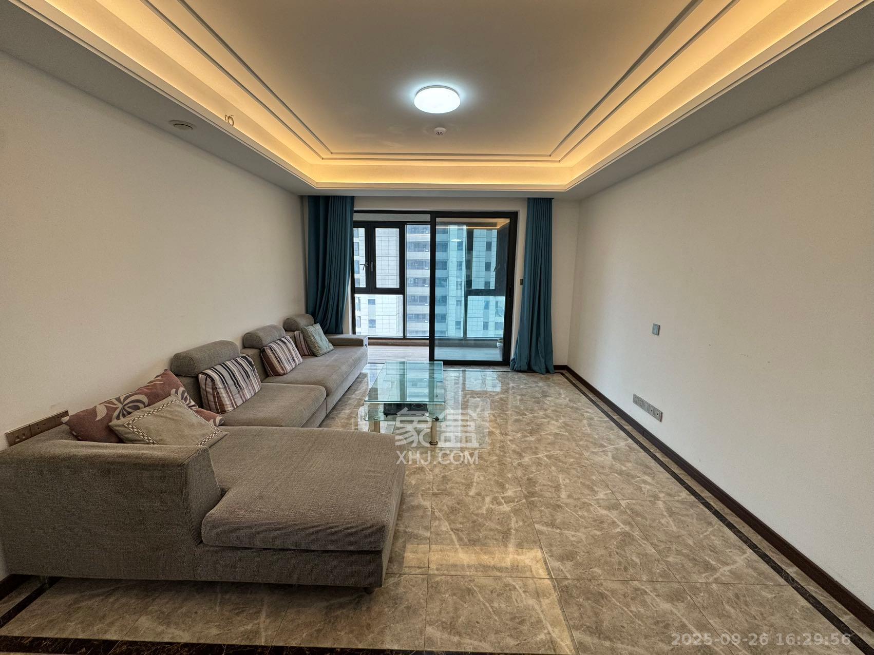 绿地长沙城际空间站(绿地新里佳苑) 4室2厅2卫 3800.0元/月 绿地长沙城际空间站(绿地新里佳苑) 4室2厅2卫 3800.0元/月室内图