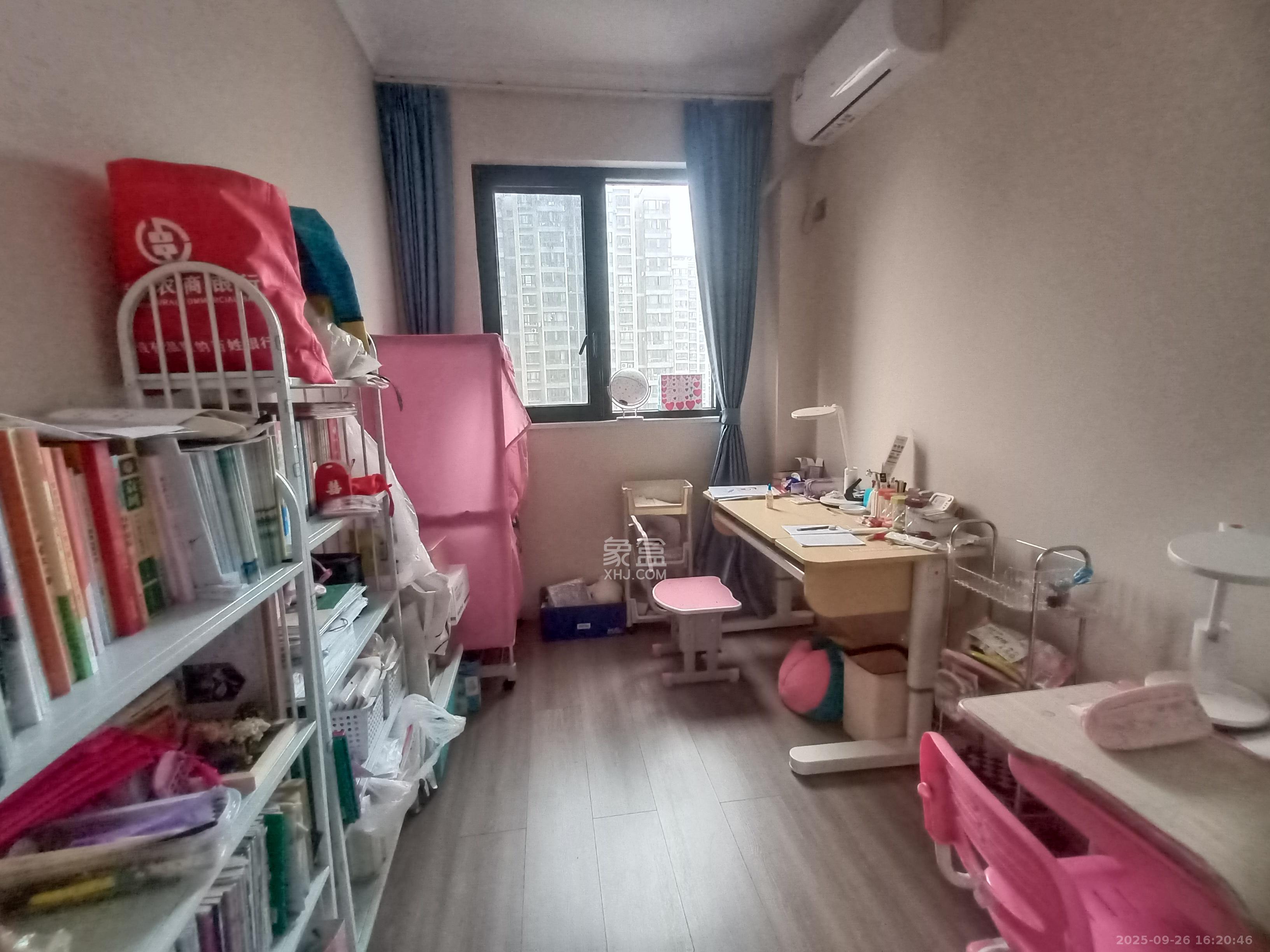 阳光丽城一期  4室2厅2卫    4500.0元/月室内图