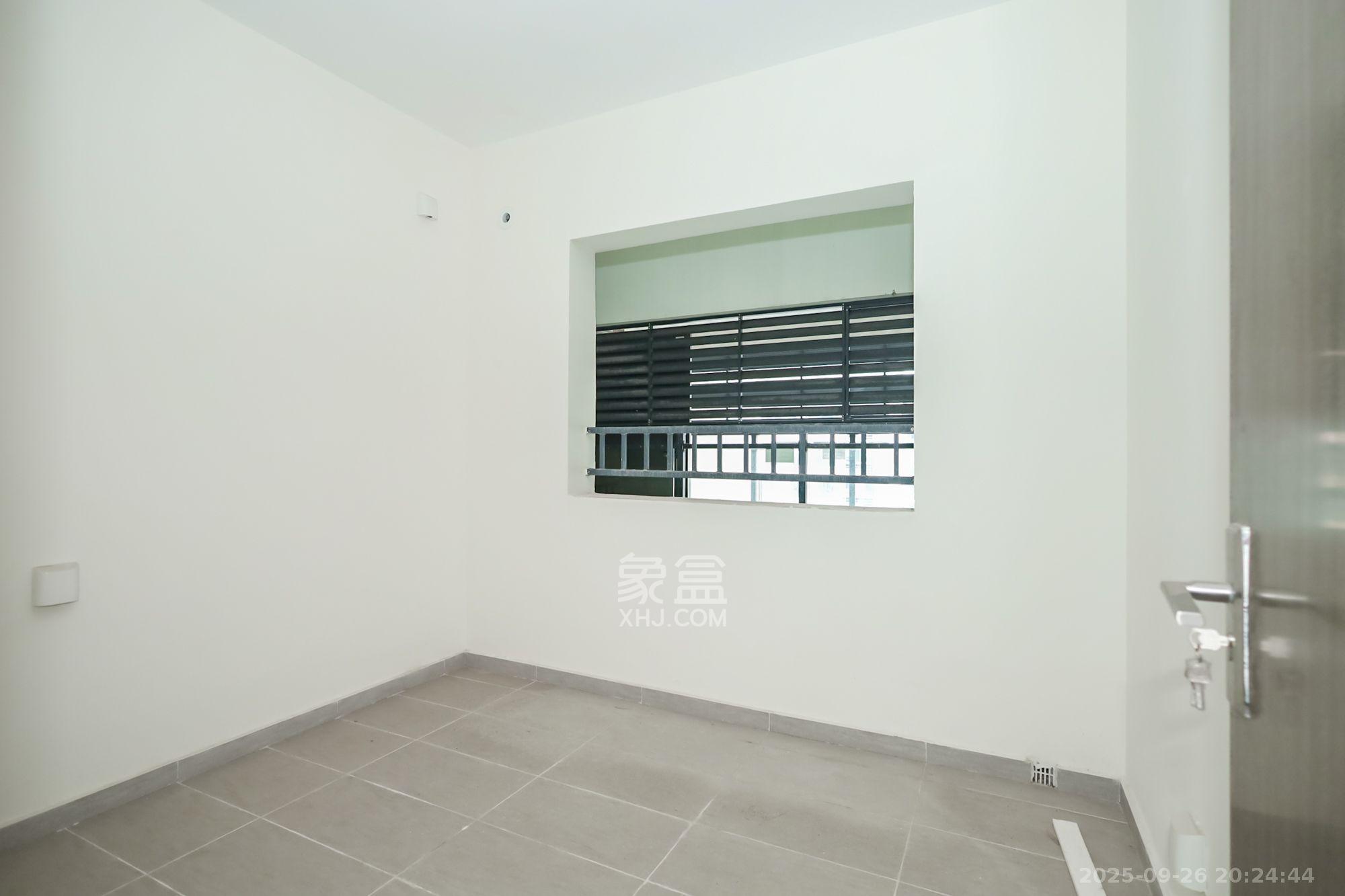 滨江府1913  4室2厅2卫    4000.0元/月室内图