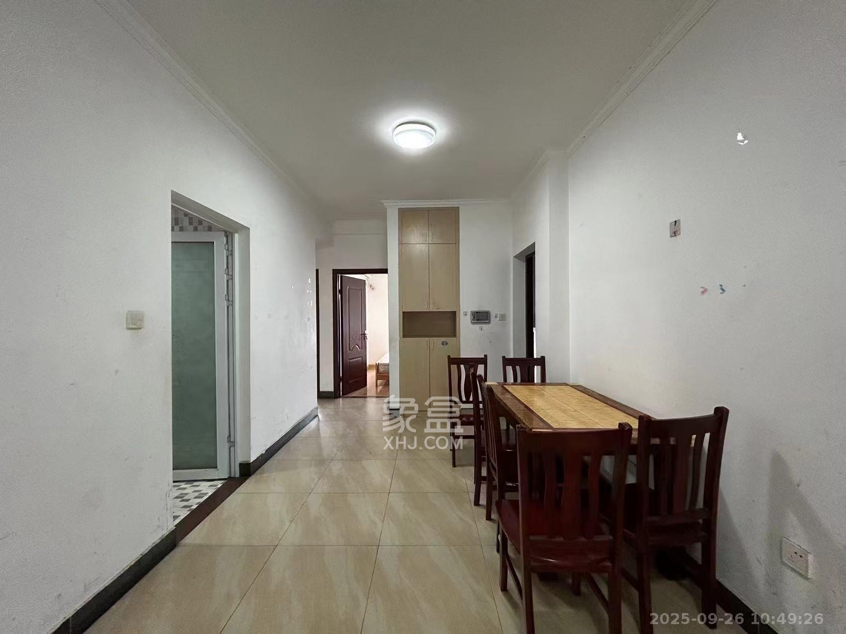 奥林匹克花园贡院一期  3室2厅1卫    1900.0元/月室内图