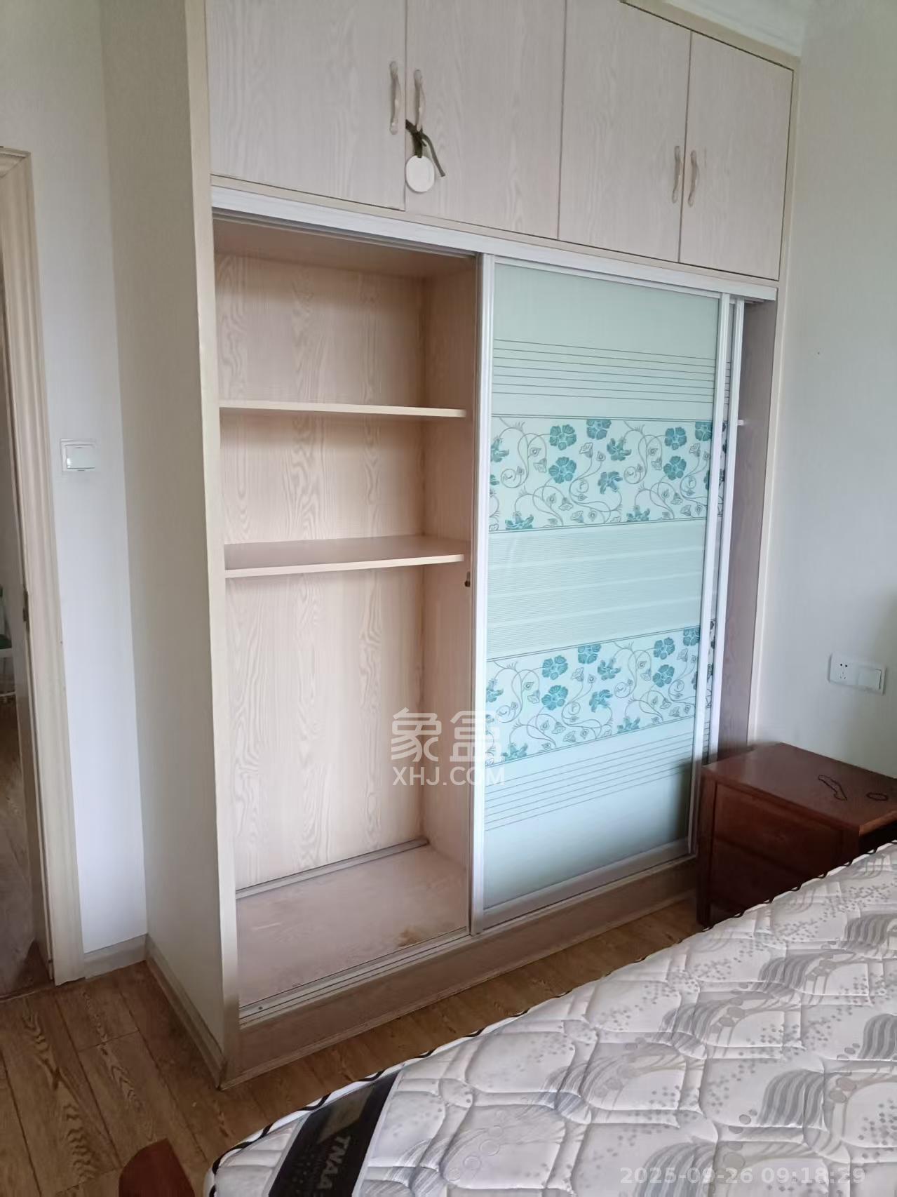 电位器厂宿舍 2室1厅1卫 1300.0元/月 电位器厂宿舍 2室1厅1卫 1300.0元/月室内图