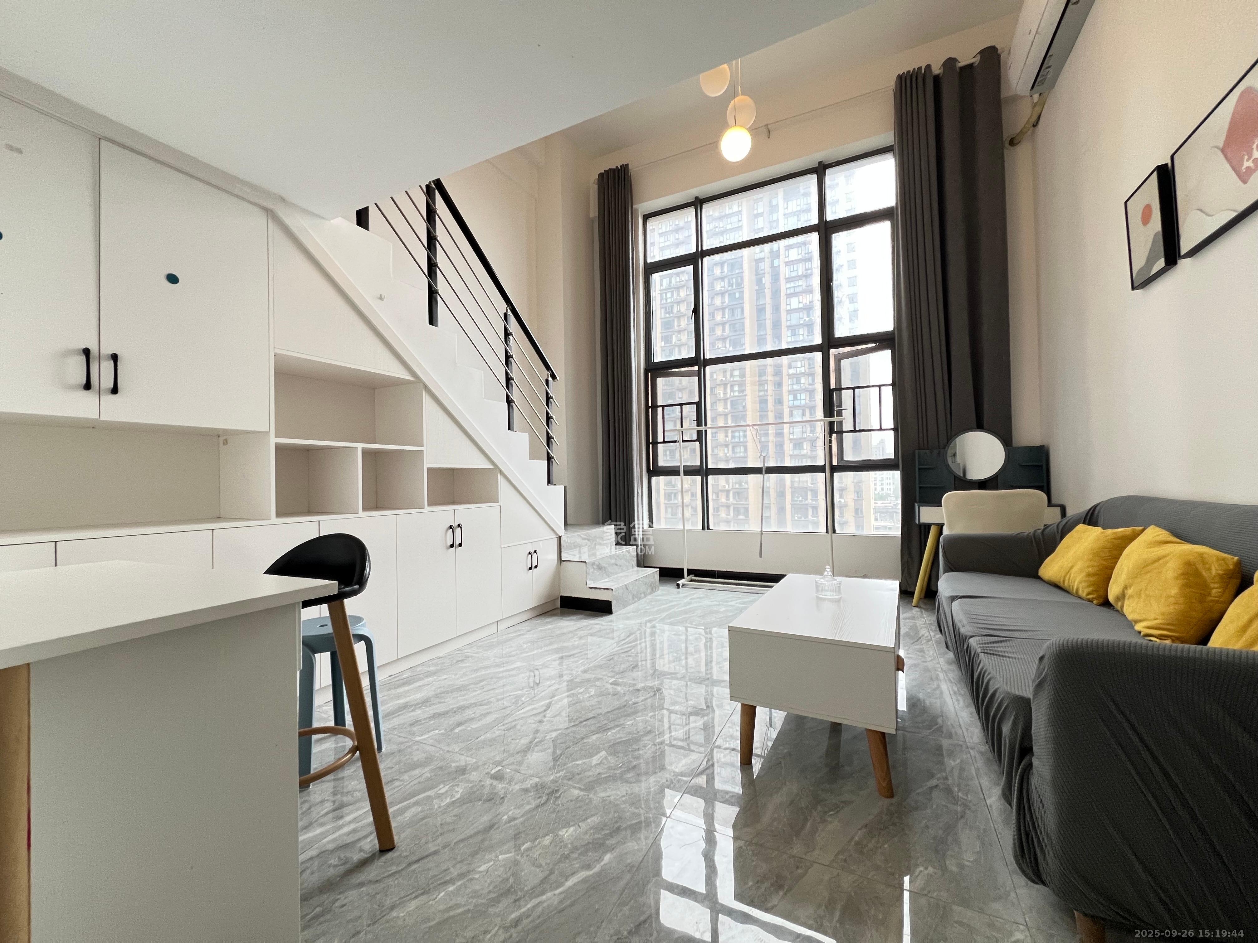 荣盛花语书苑  1室1厅1卫    1800.0元/月室内图