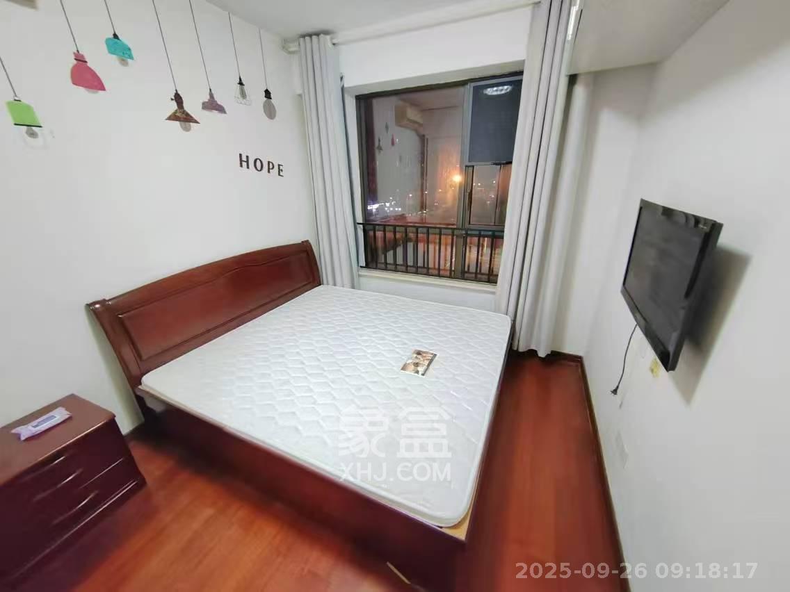 绿地公馆(绿地名邸) 1室1厅1卫 1600.0元/月 绿地公馆(绿地名邸) 1室1厅1卫 1600.0元/月室内图