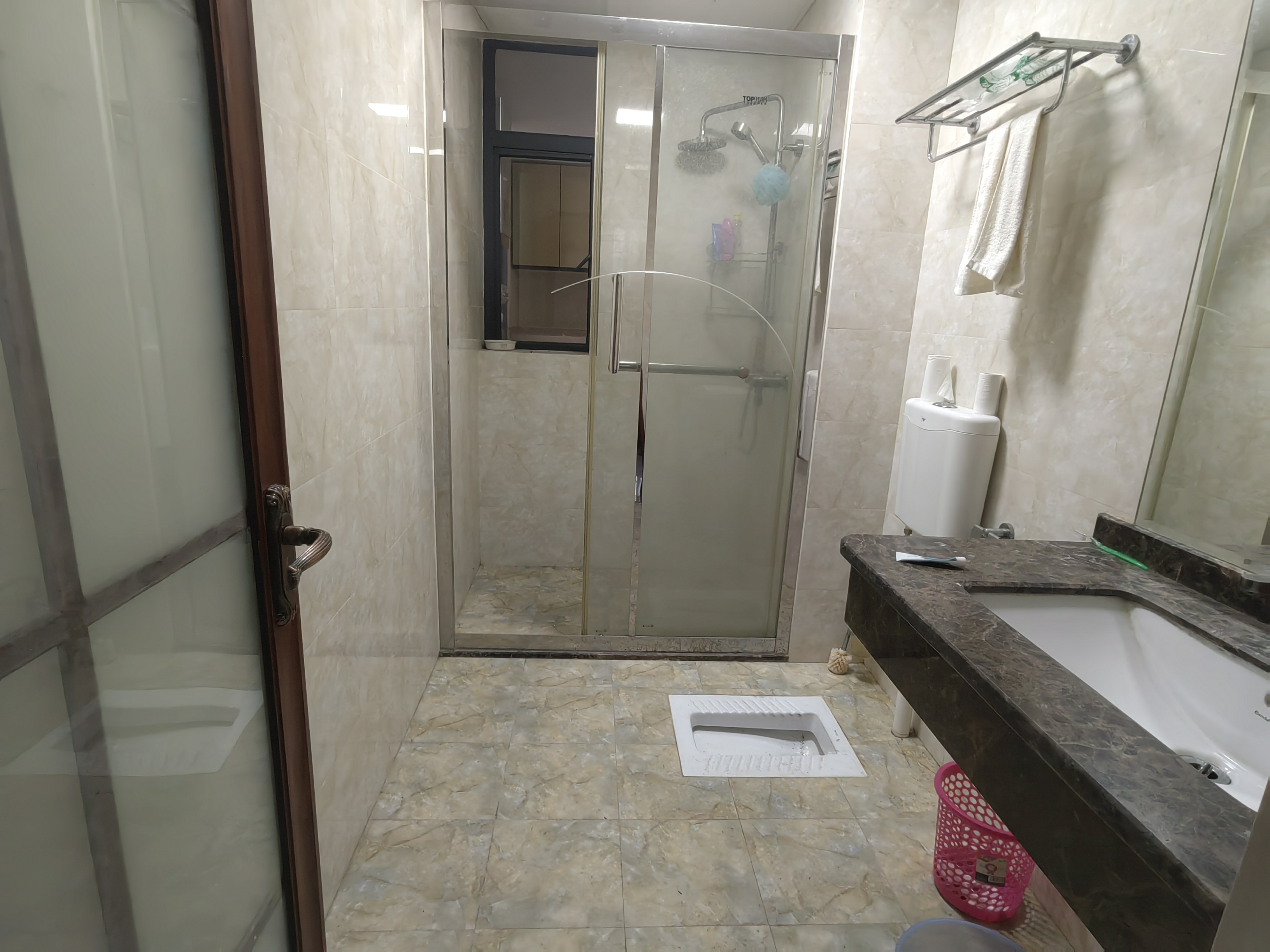 五源河公寓B区 3室2厅2卫 2200.0元/月 五源河公寓B区 3室2厅2卫 2200.0元/月室内图