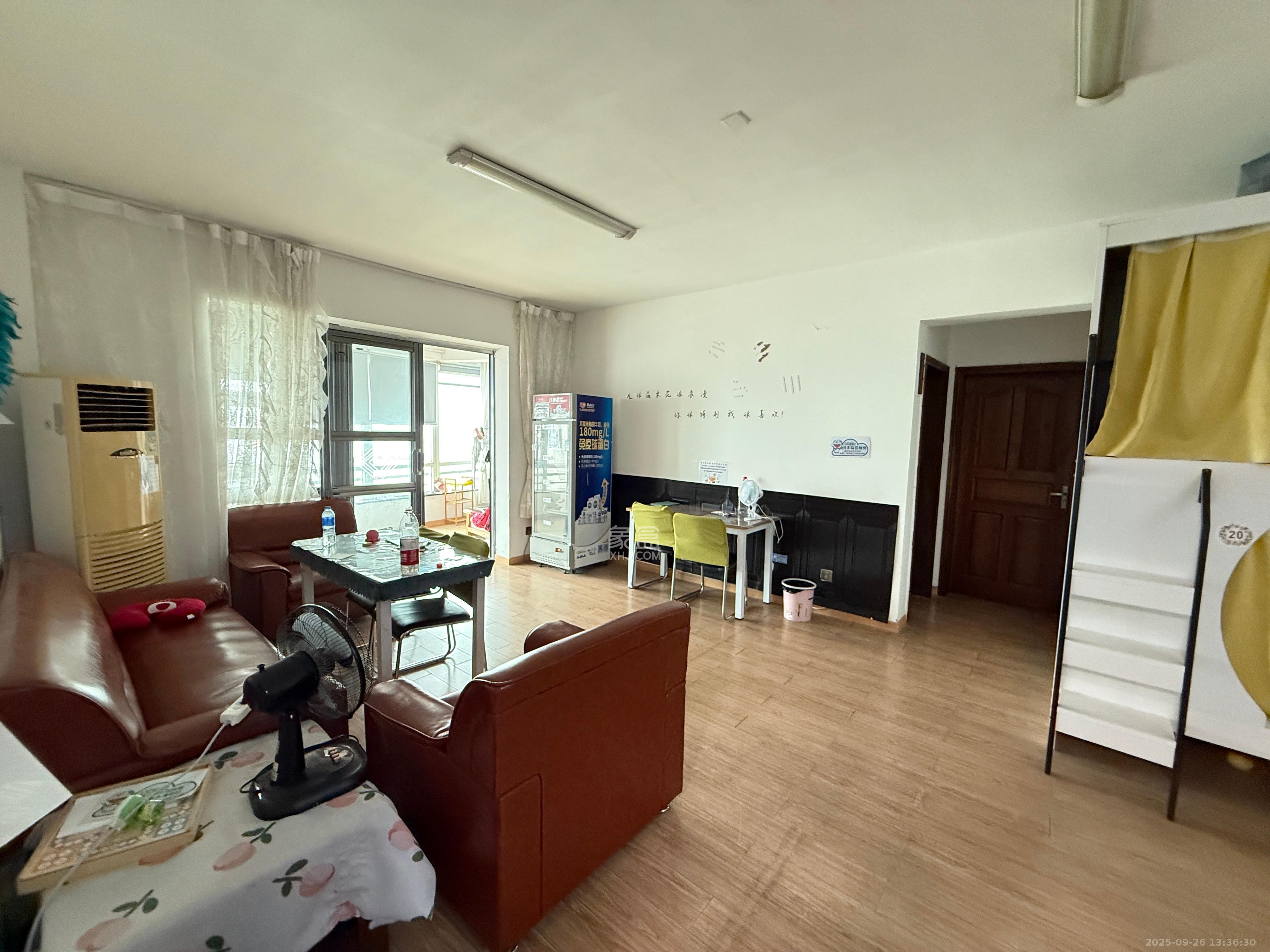 佳天国际新城 1室2厅1卫 3200.0元/月 佳天国际新城 1室2厅1卫 3200.0元/月室内图