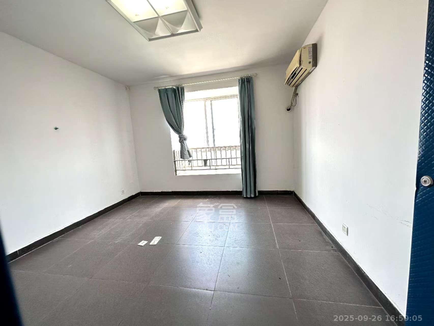 高桥现代商贸城 3室1厅1卫 4000.0元/月 高桥现代商贸城 3室1厅1卫 4000.0元/月室内图