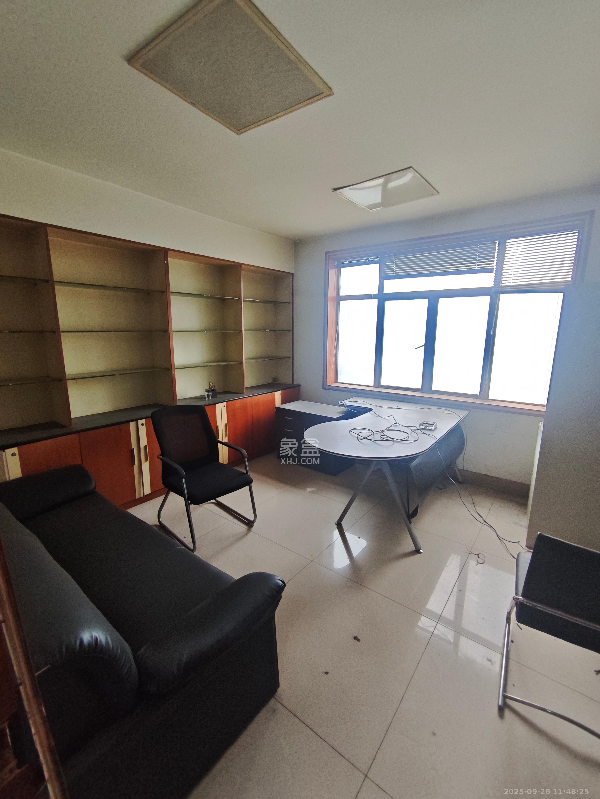 联合商厦  1室1厅1卫    10000.0元/月室内图