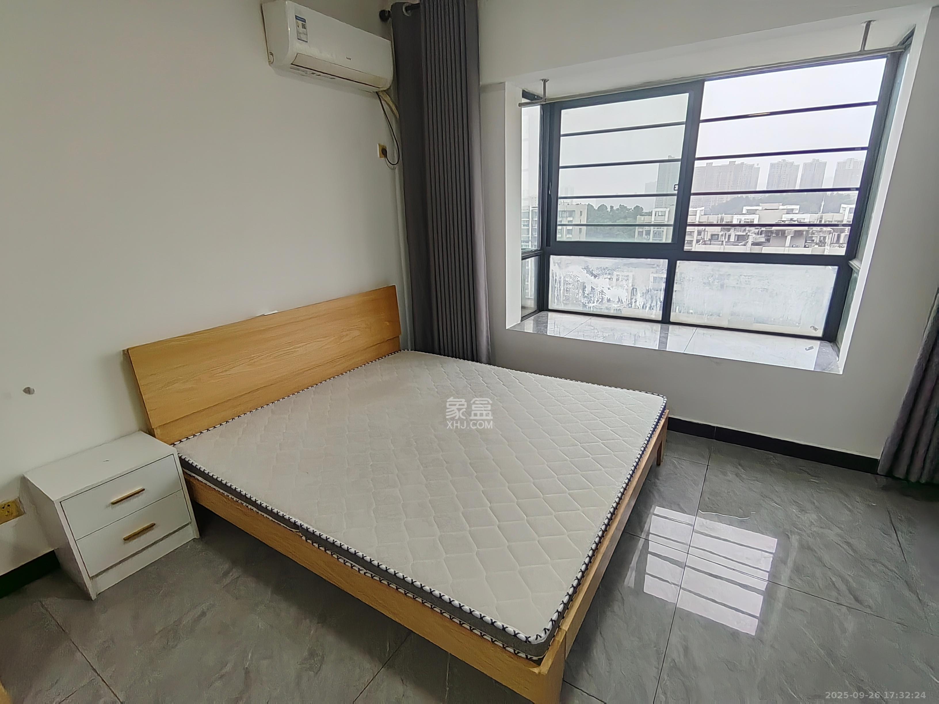 世纪桃花苑 1室0厅1卫 1300.0元/月 世纪桃花苑 1室0厅1卫 1300.0元/月室内图