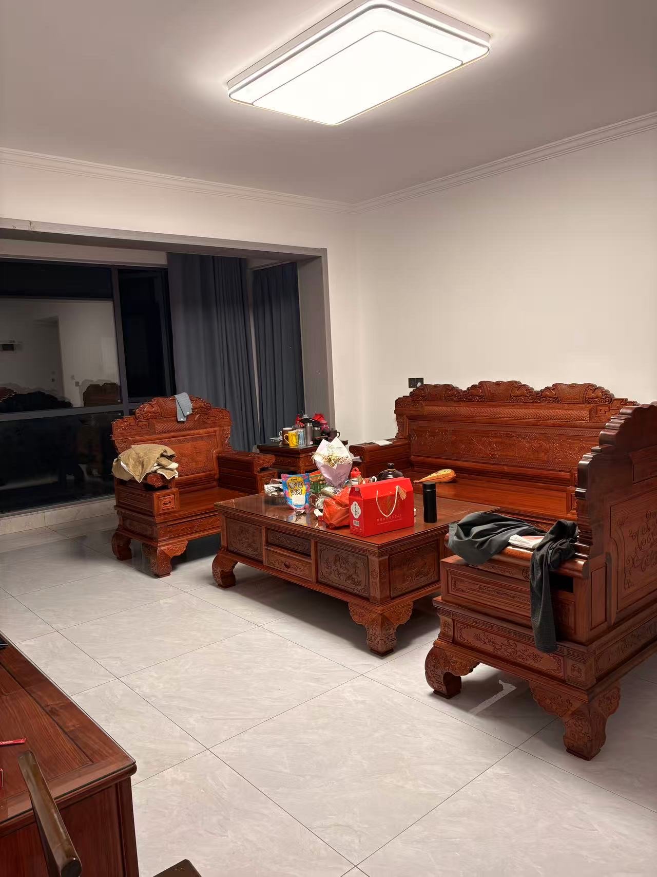 经世龙城  4室2厅2卫    2400.0元/月户型图