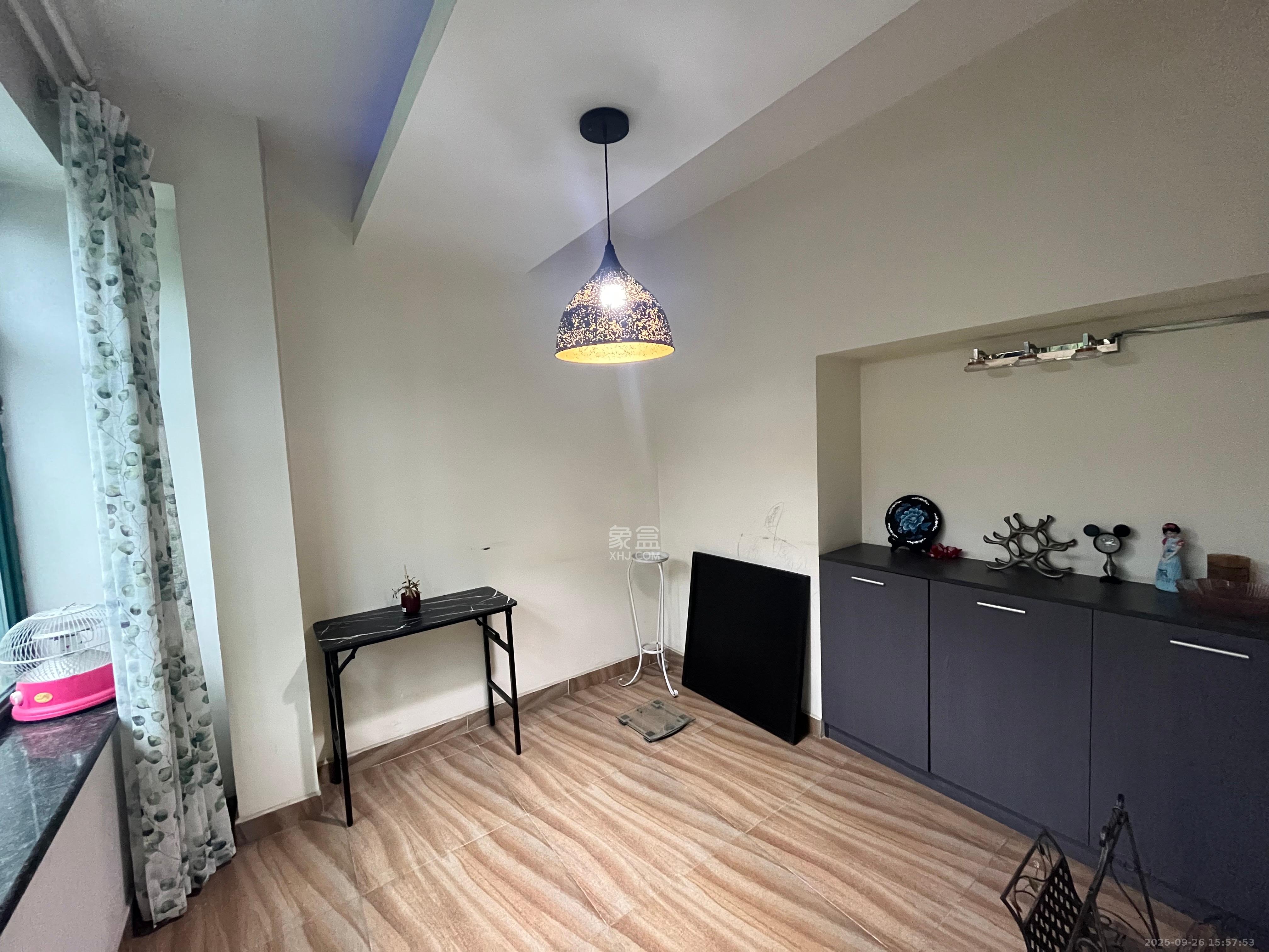 申奥美域 5室2厅2卫 3500.0元/月 申奥美域 5室2厅2卫 3500.0元/月室内图