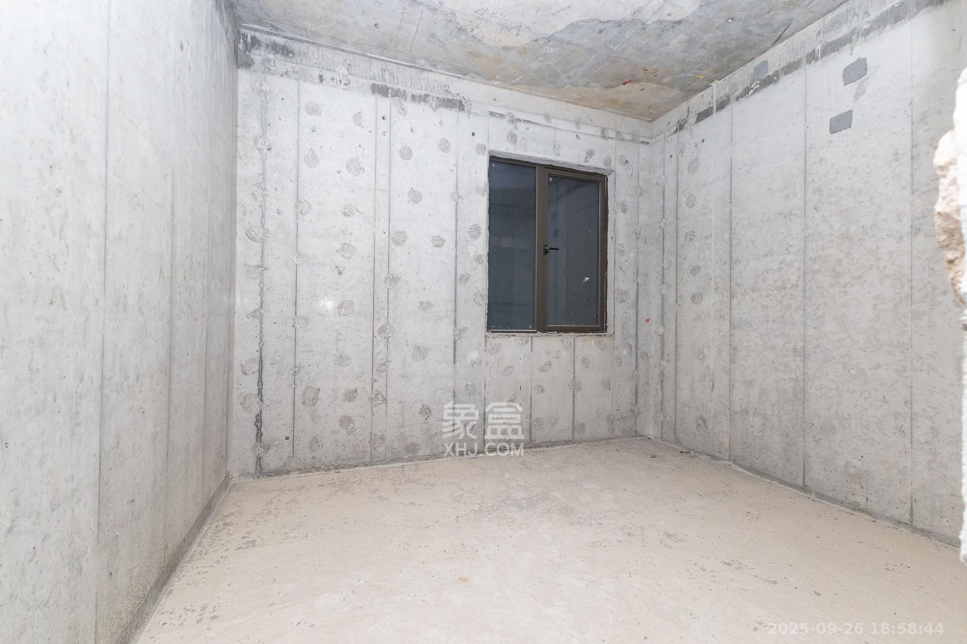 润和湘江天地C区 4室2厅2卫 135.0万 润和湘江天地C区 4室2厅2卫 135.0万卧室