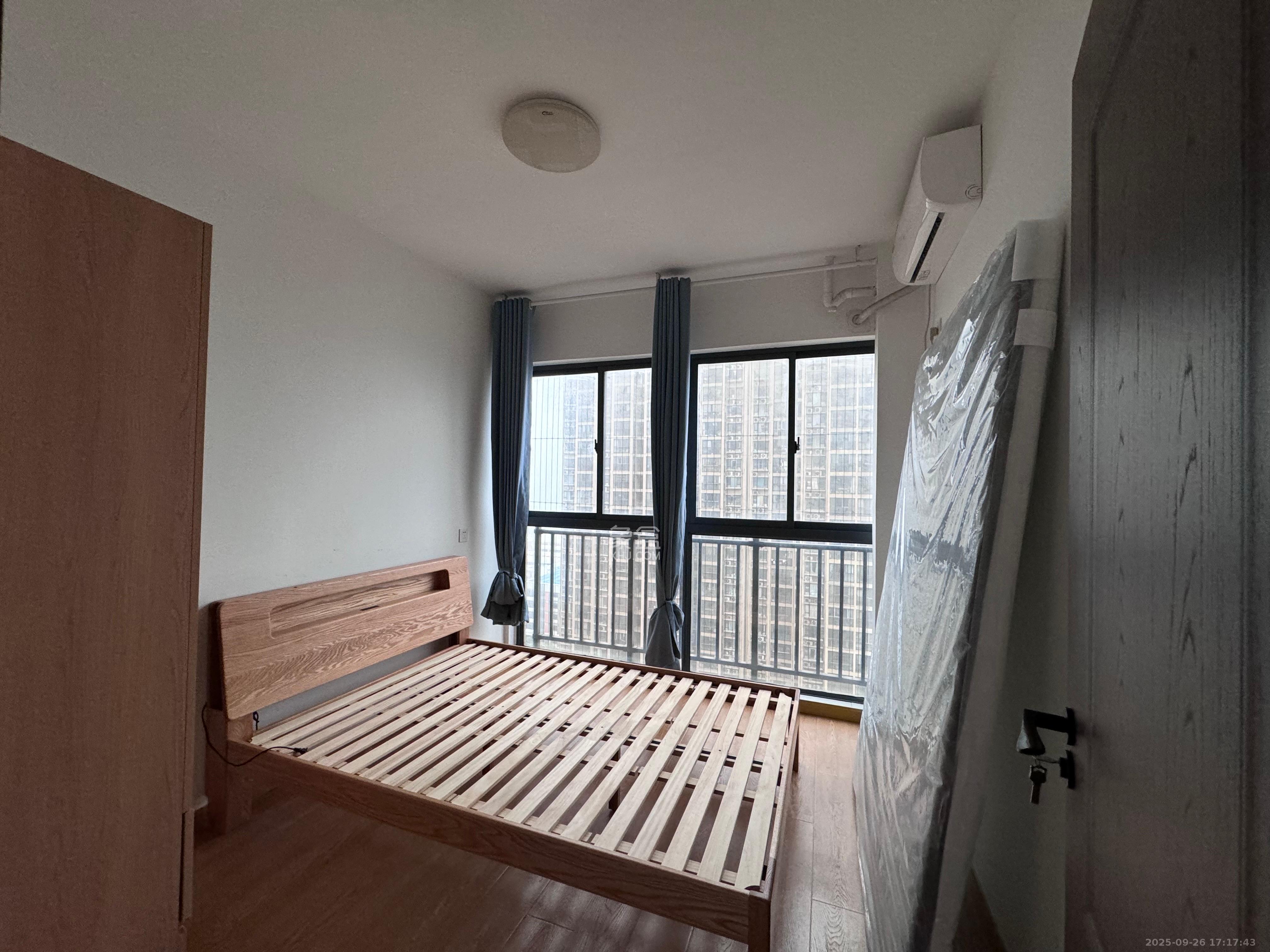 钰龙天下二期(钰龙佳园)  3室2厅2卫    3000.0元/月 钰龙天下二期(钰龙佳园)  3室2厅2卫    3000.0元/月室内图